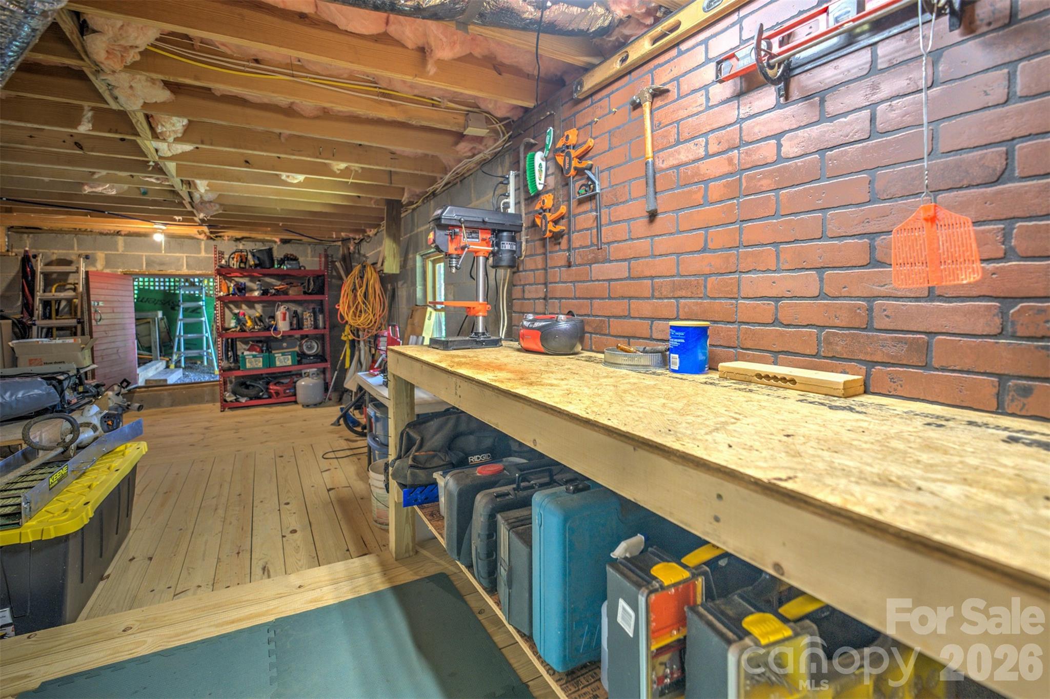 612 Whispering Winds Road — Waynesville