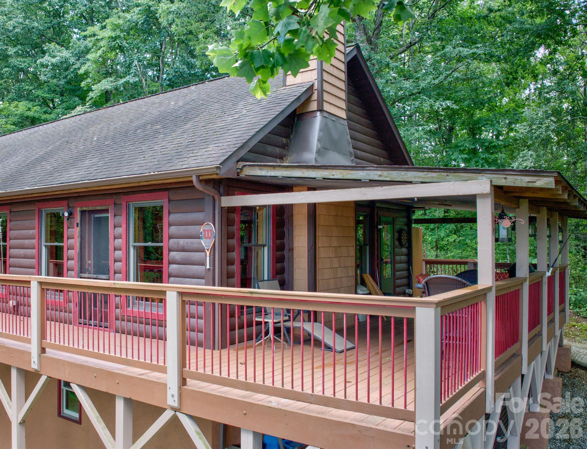 612 Whispering Winds Road — Waynesville