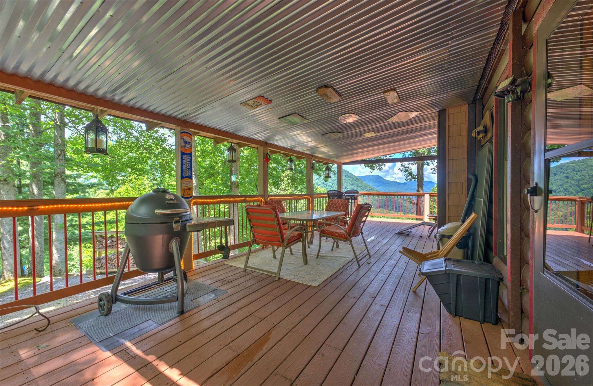 612 Whispering Winds Road — Waynesville