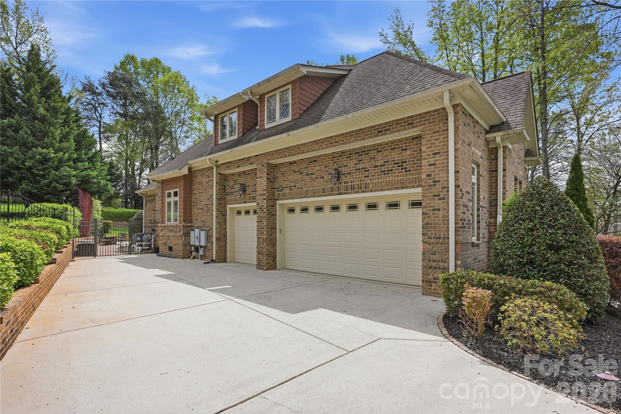 163 W Maranta Road — Mooresville