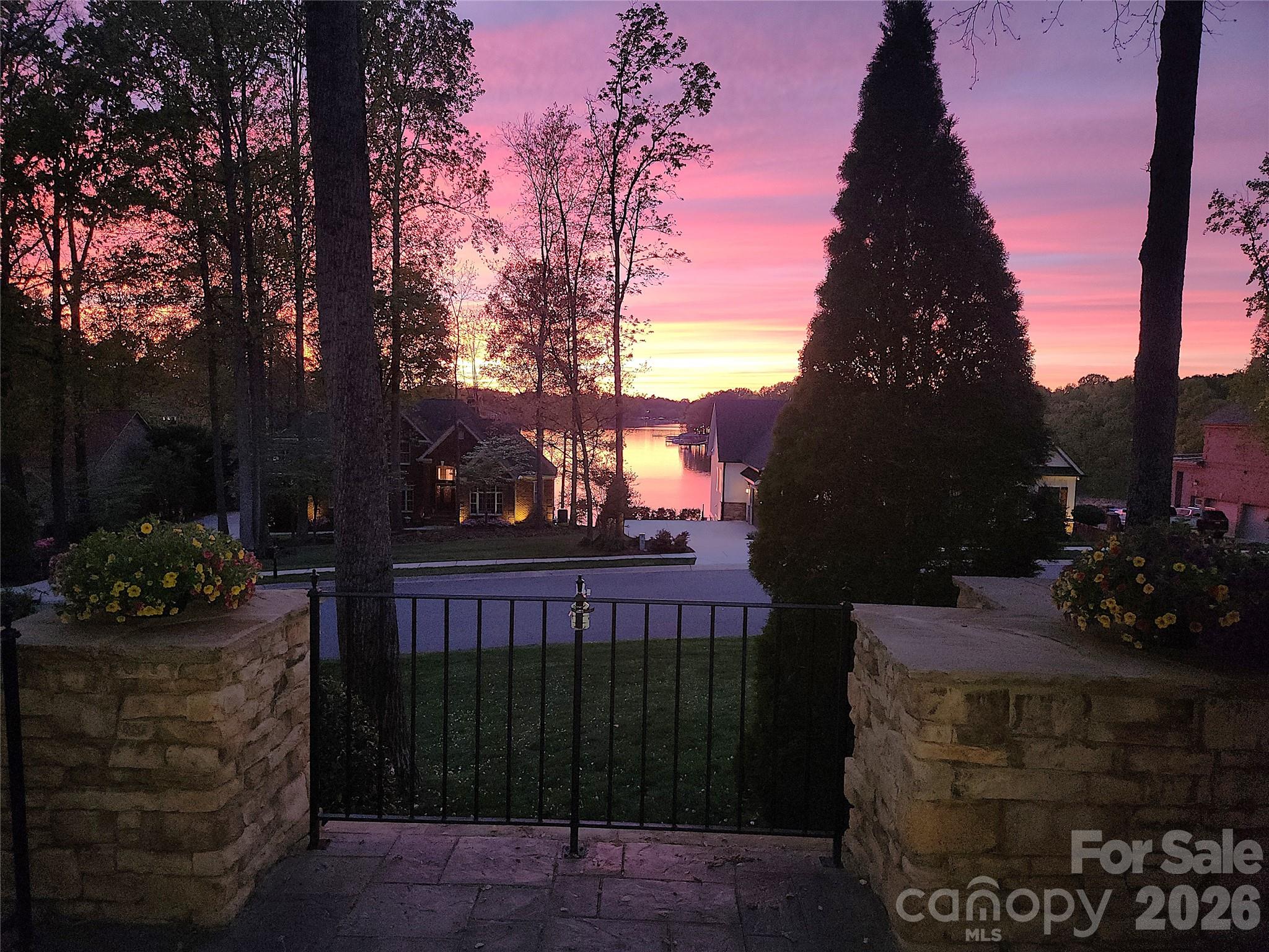 163 W Maranta Road — Mooresville