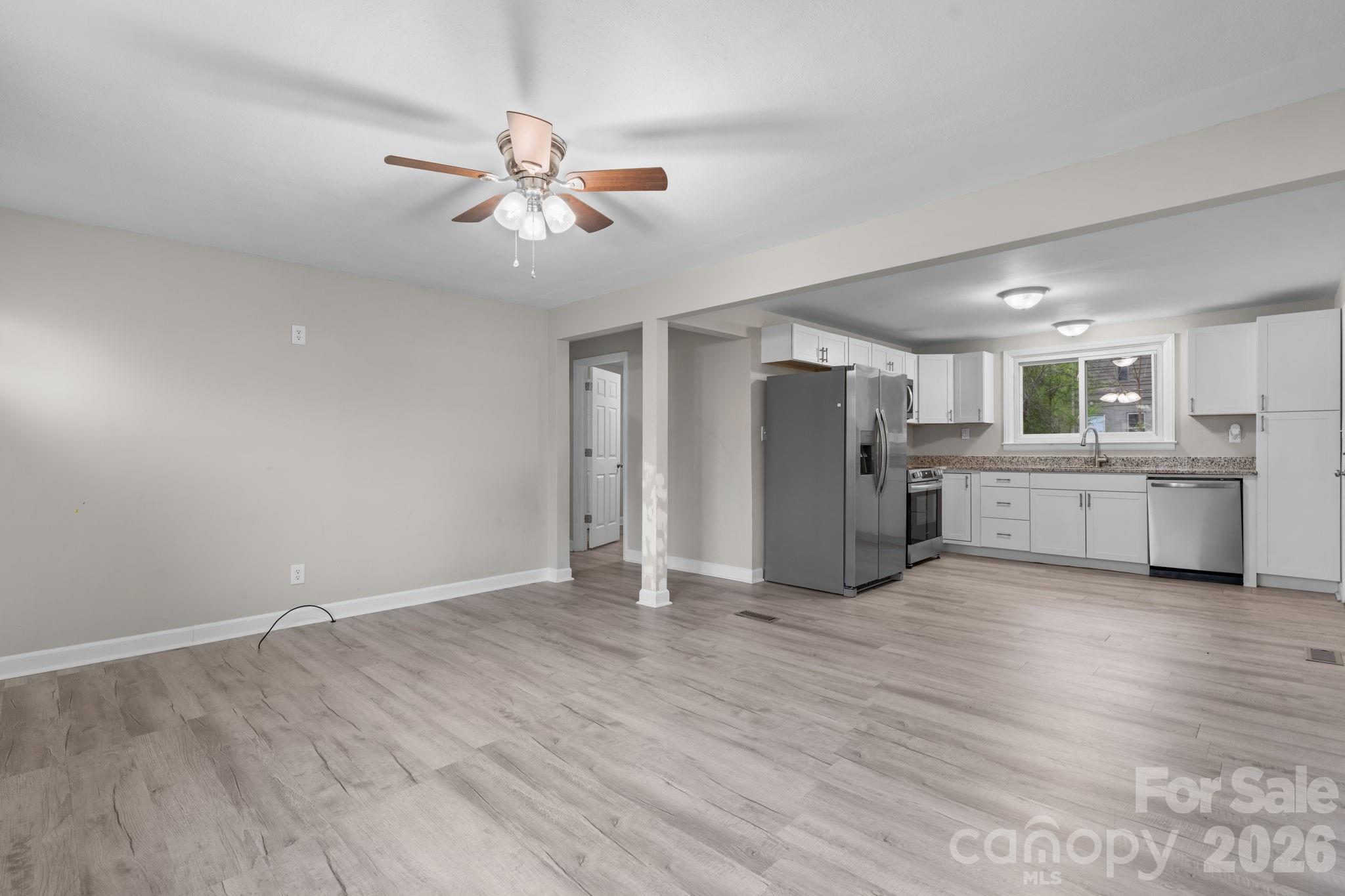 3502 1st Avenue Circle NW — Hickory