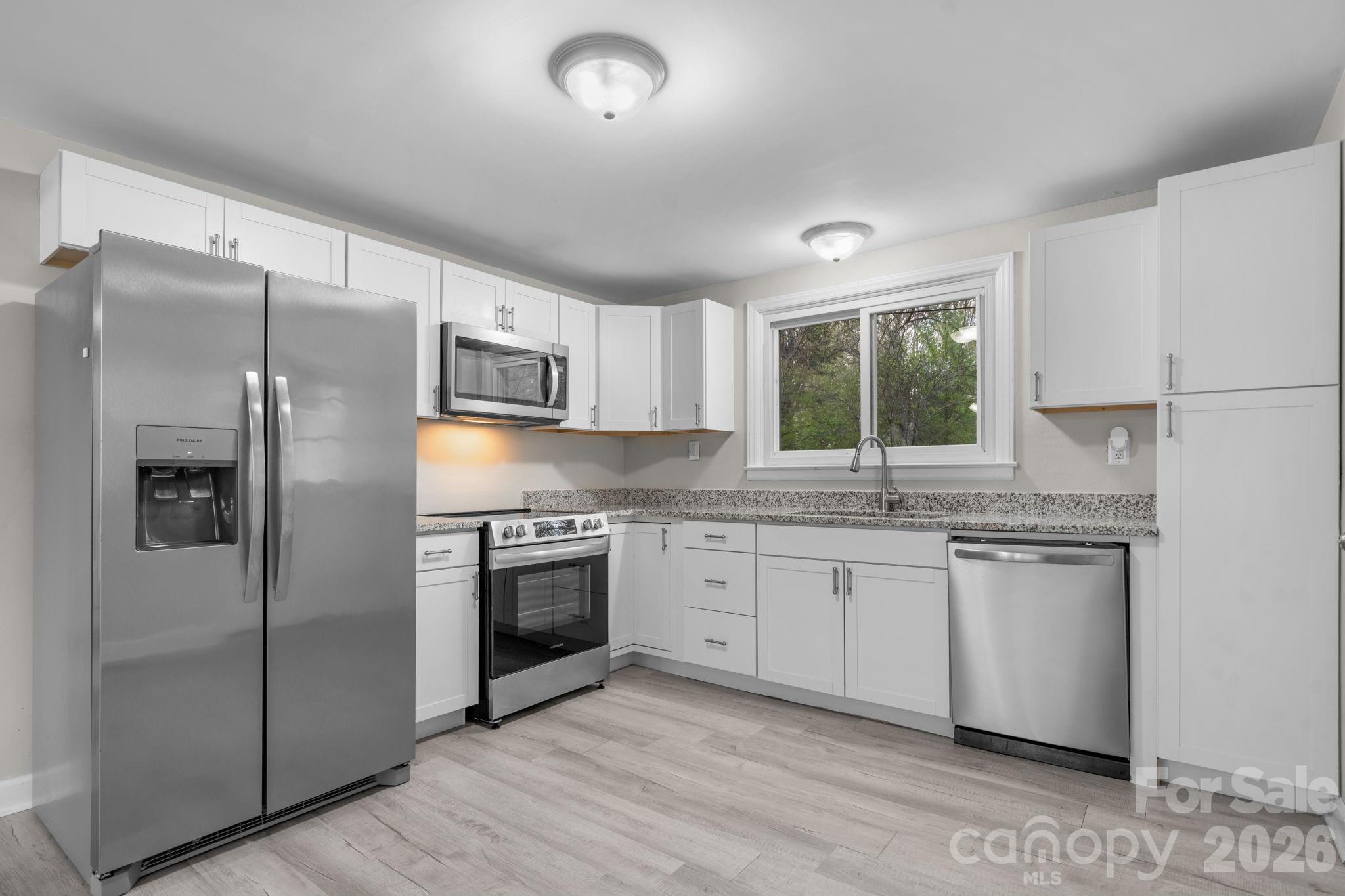 3502 1st Avenue Circle NW — Hickory