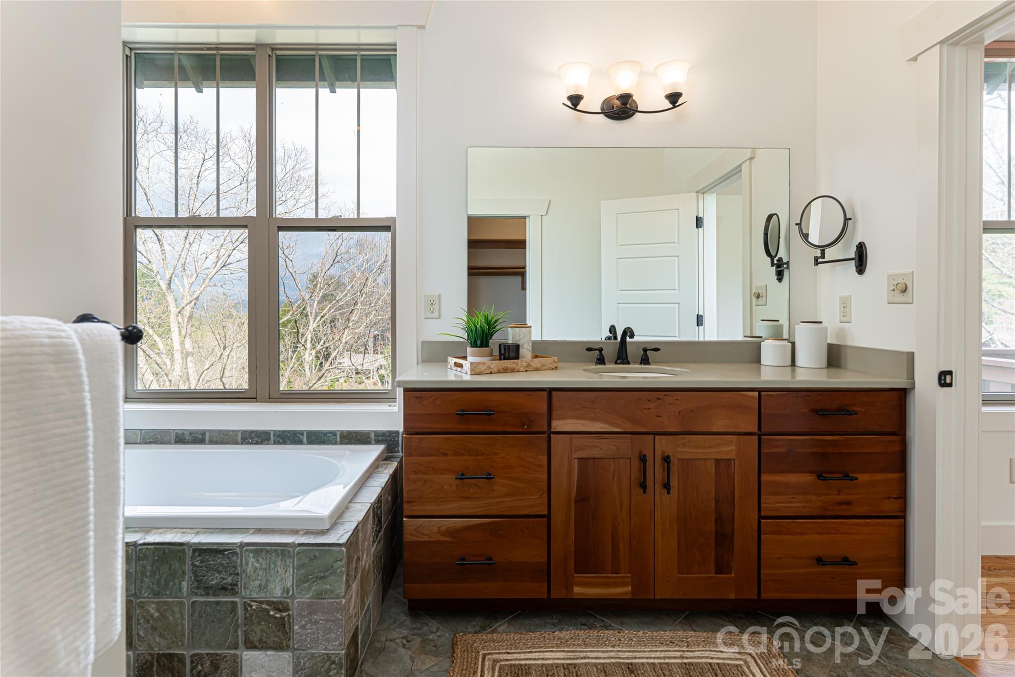 14 Sunset Drive — Asheville