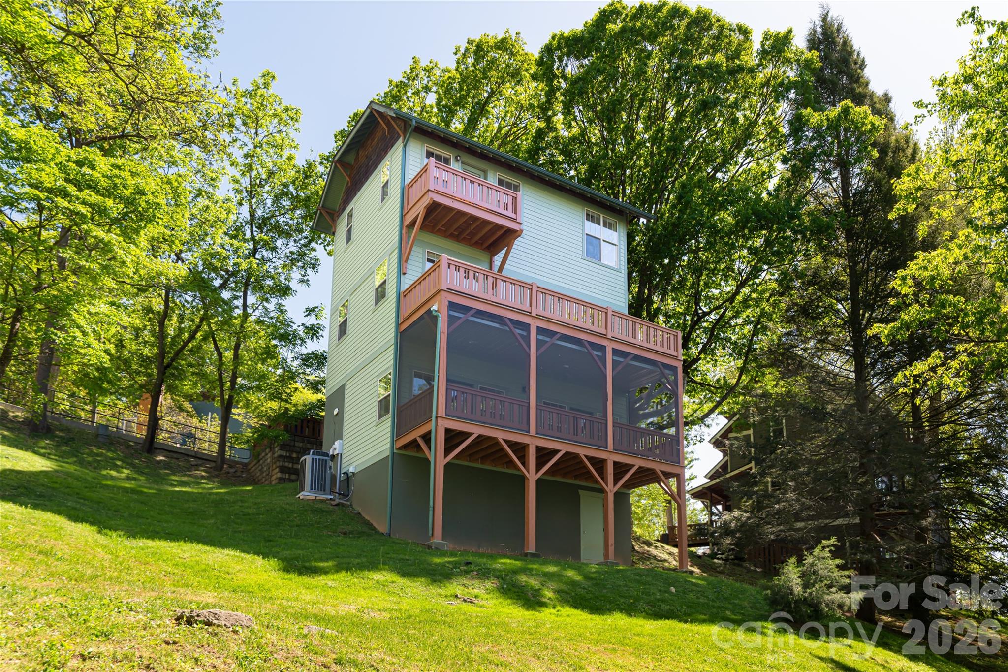 14 Sunset Drive — Asheville
