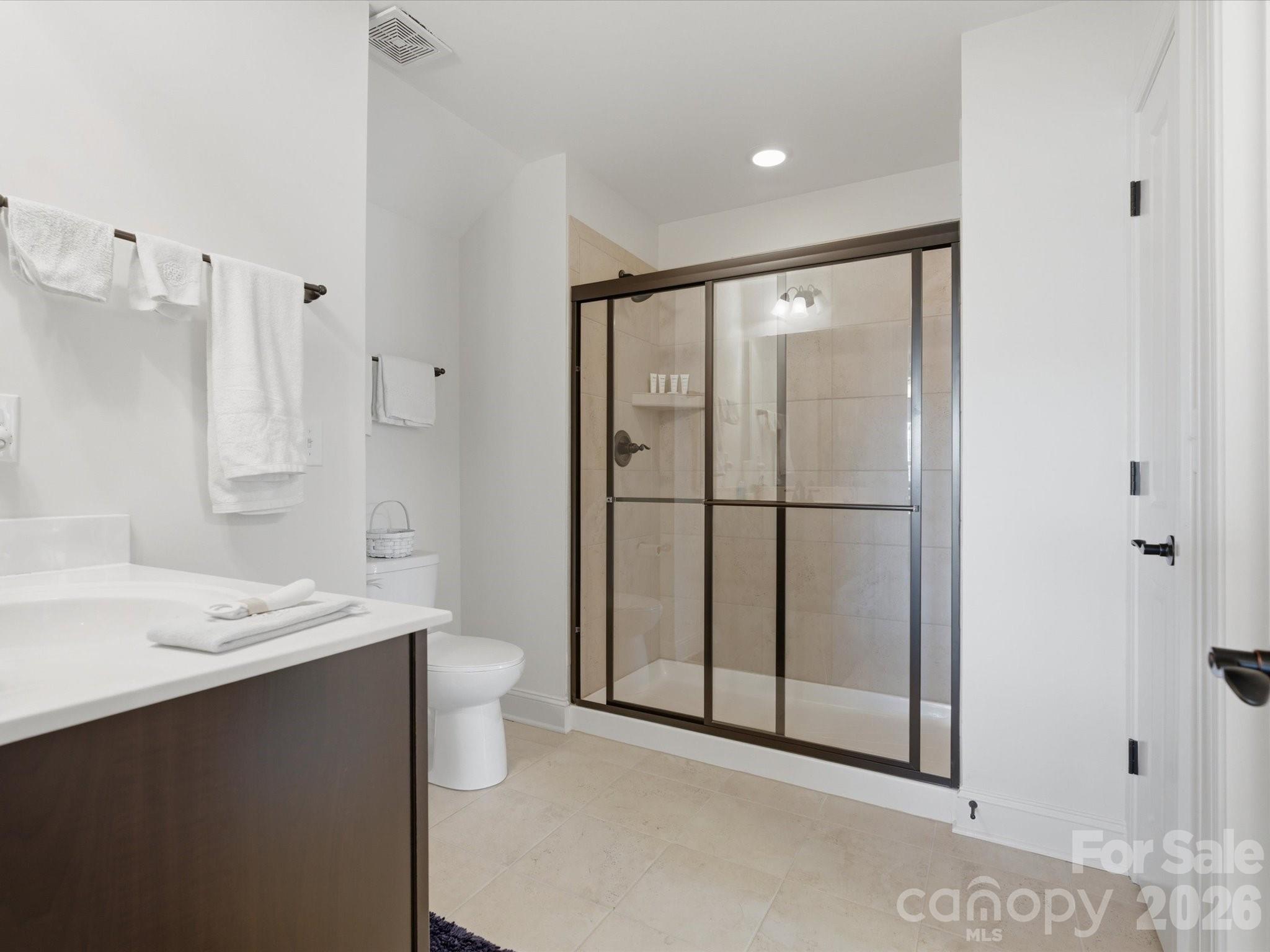 1180 Avalon Place — Matthews