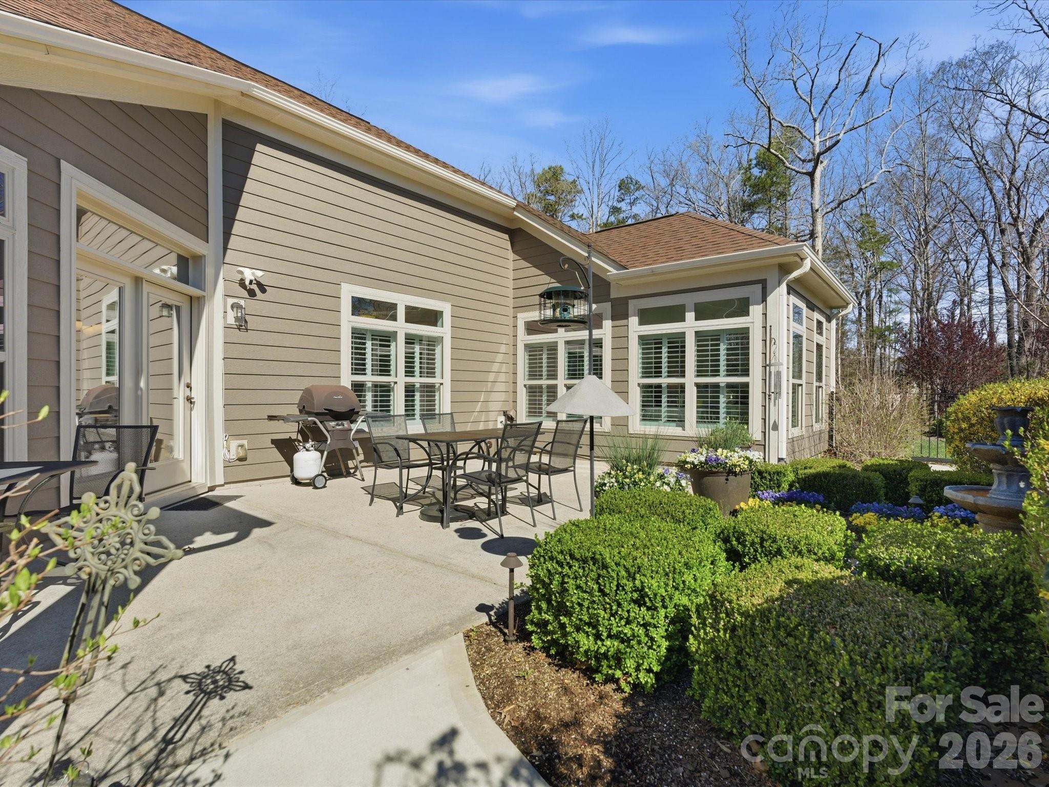 1180 Avalon Place — Matthews