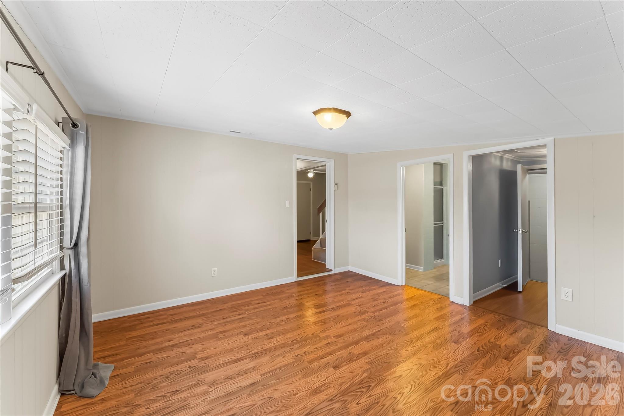 10 Woodmont Drive — Asheville