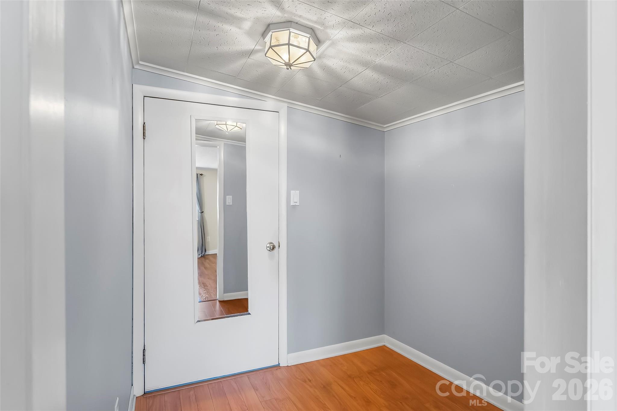 10 Woodmont Drive — Asheville