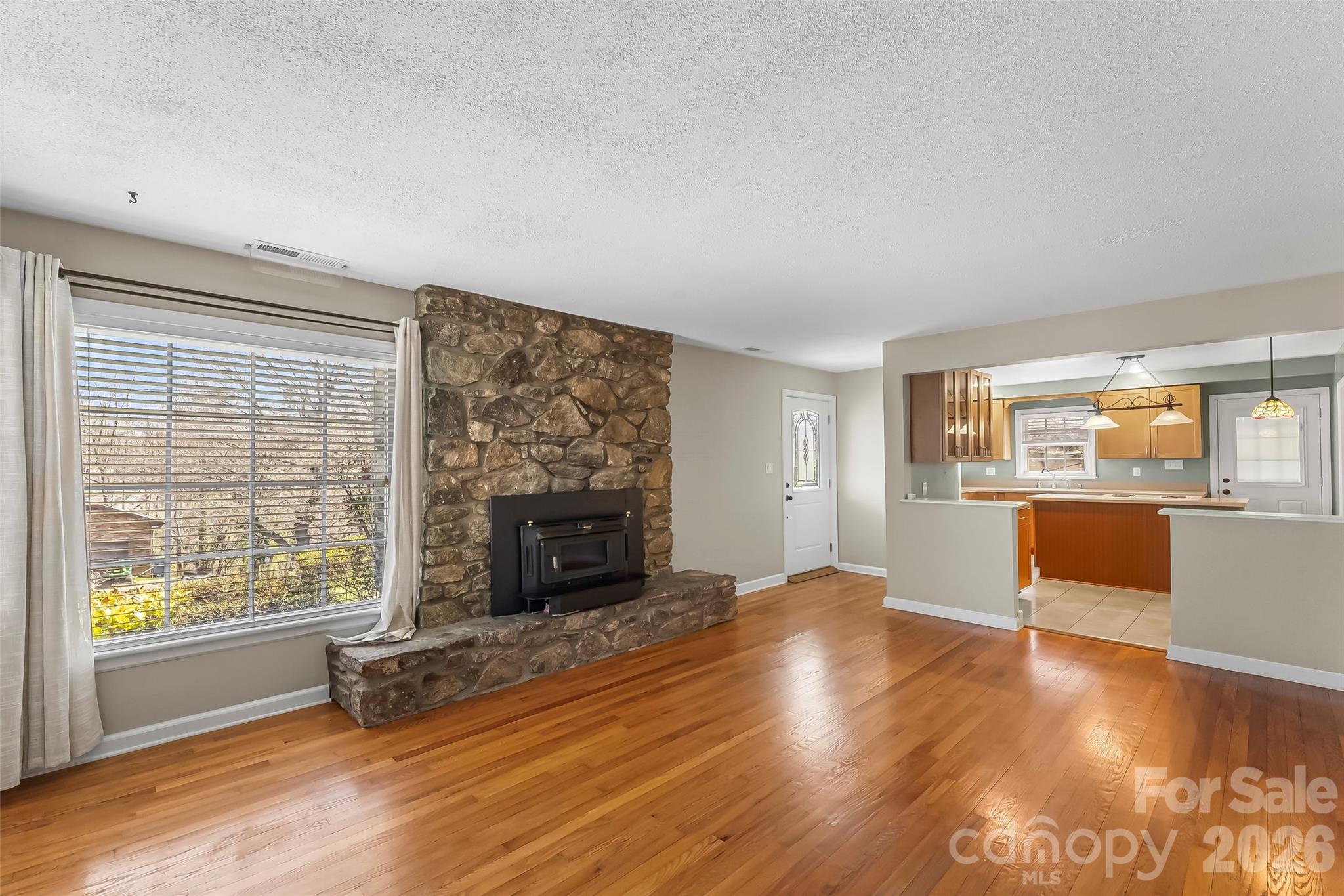 10 Woodmont Drive — Asheville