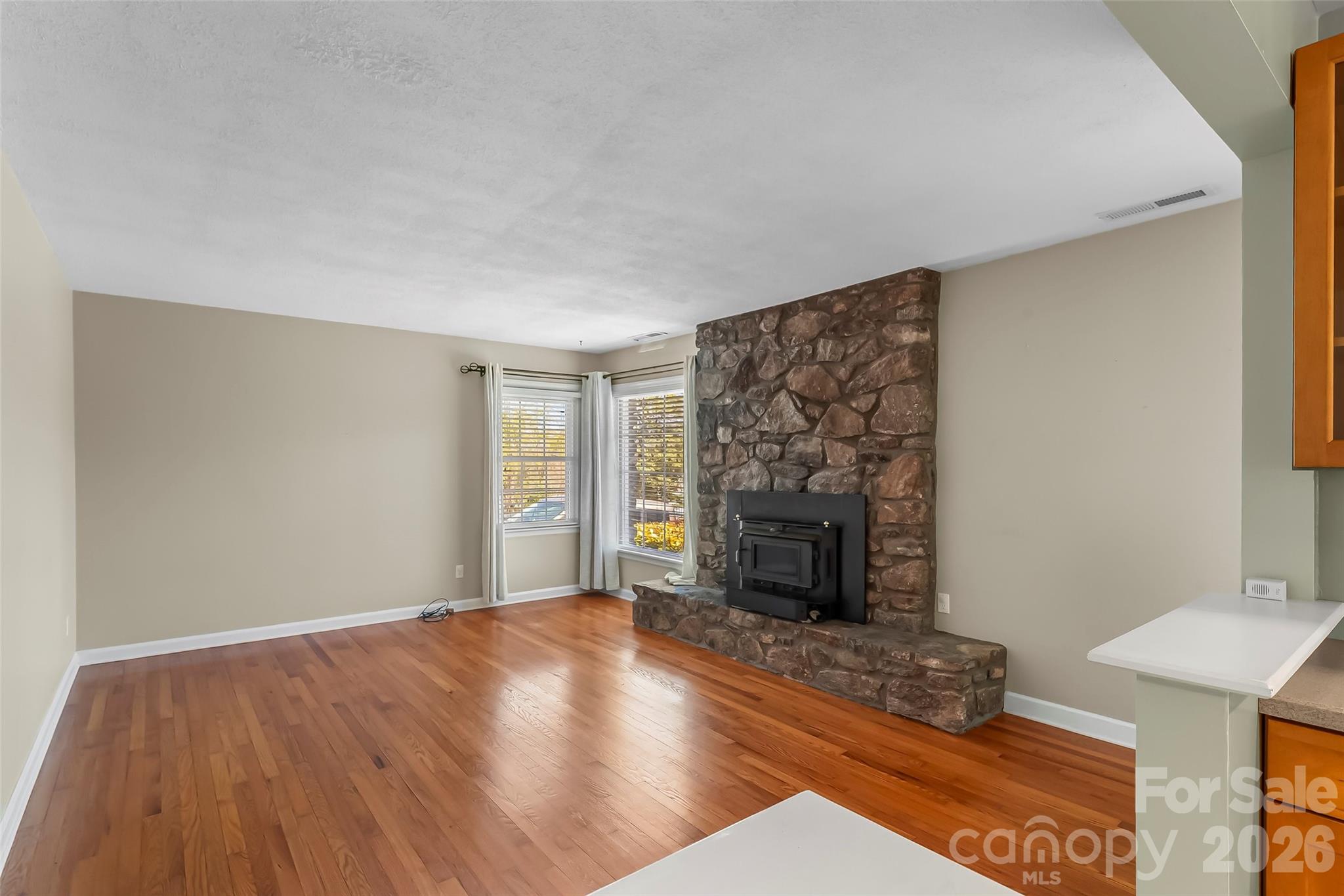 10 Woodmont Drive — Asheville