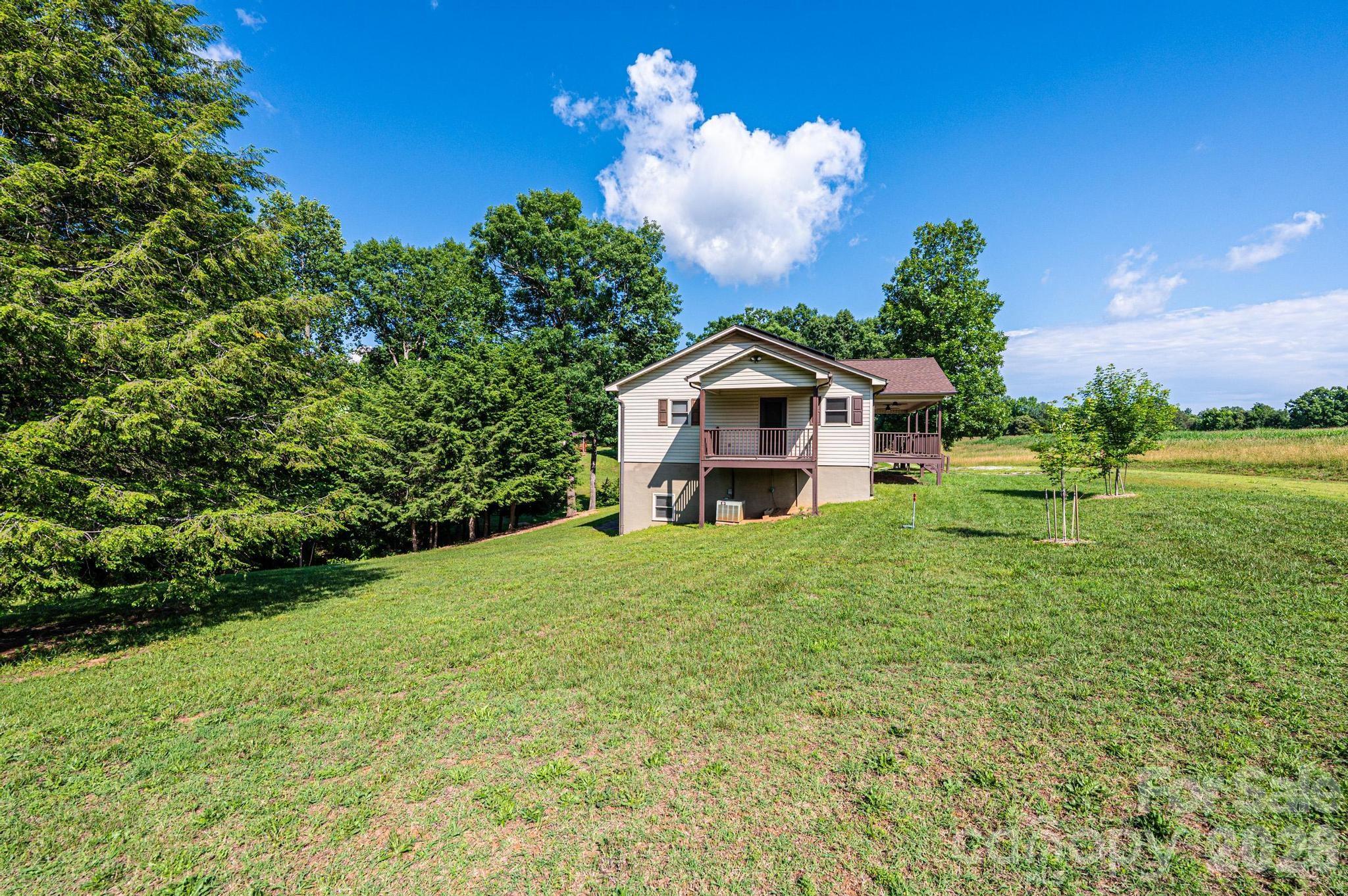 3855 Angelic Way — Lenoir
