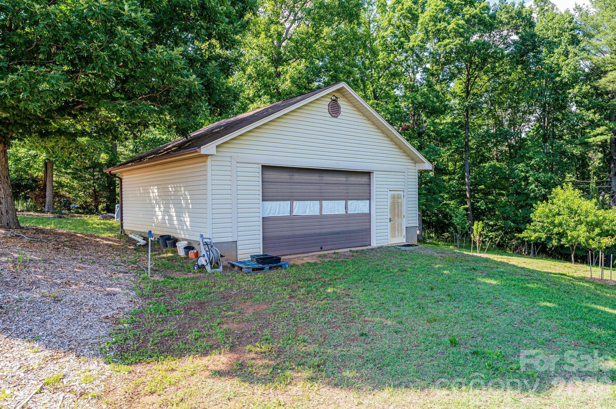 3855 Angelic Way — Lenoir
