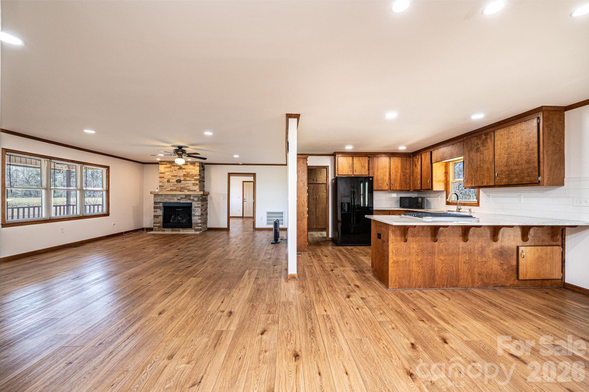 3855 Angelic Way — Lenoir