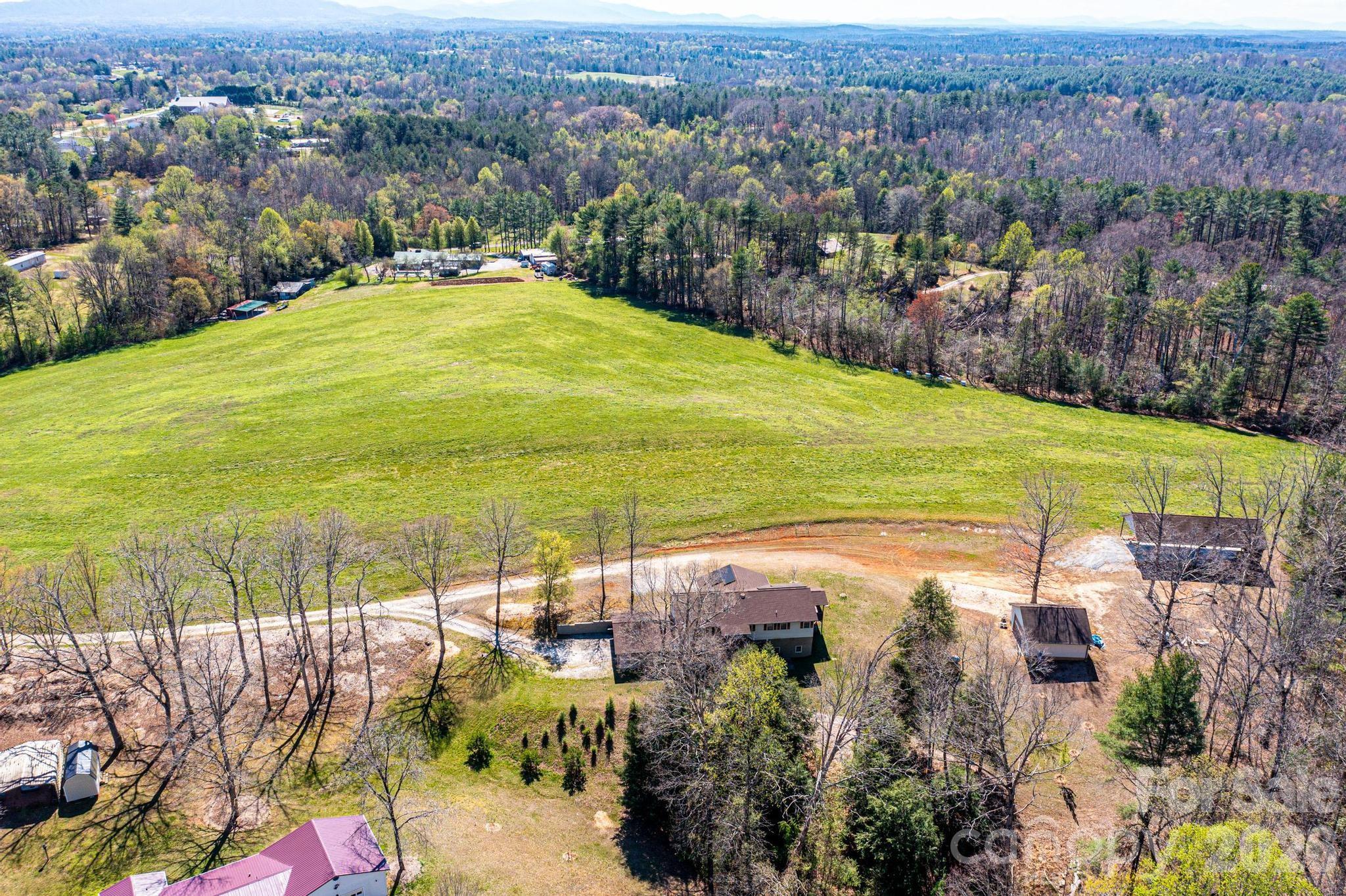 3855 Angelic Way — Lenoir