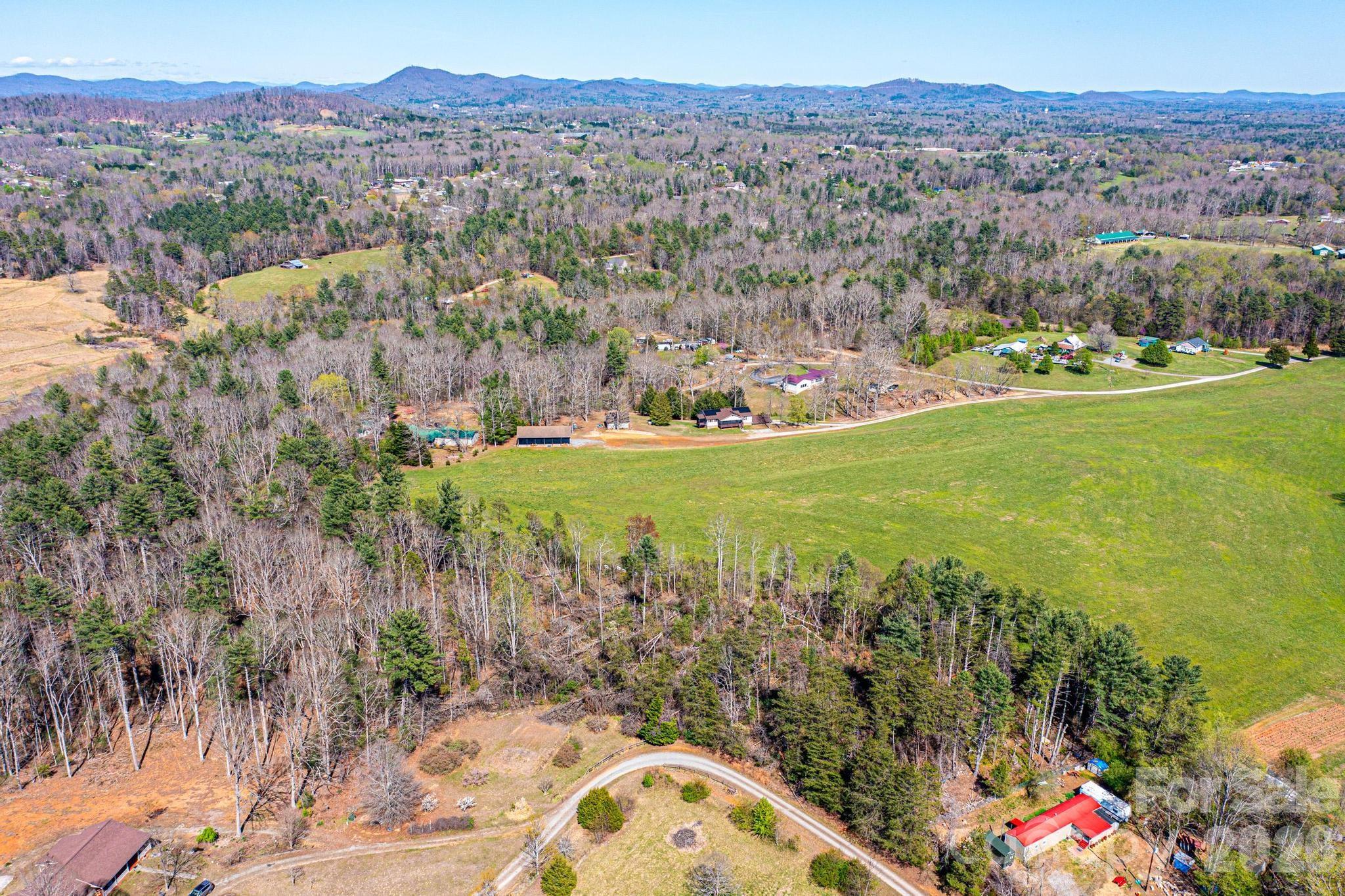 3855 Angelic Way — Lenoir