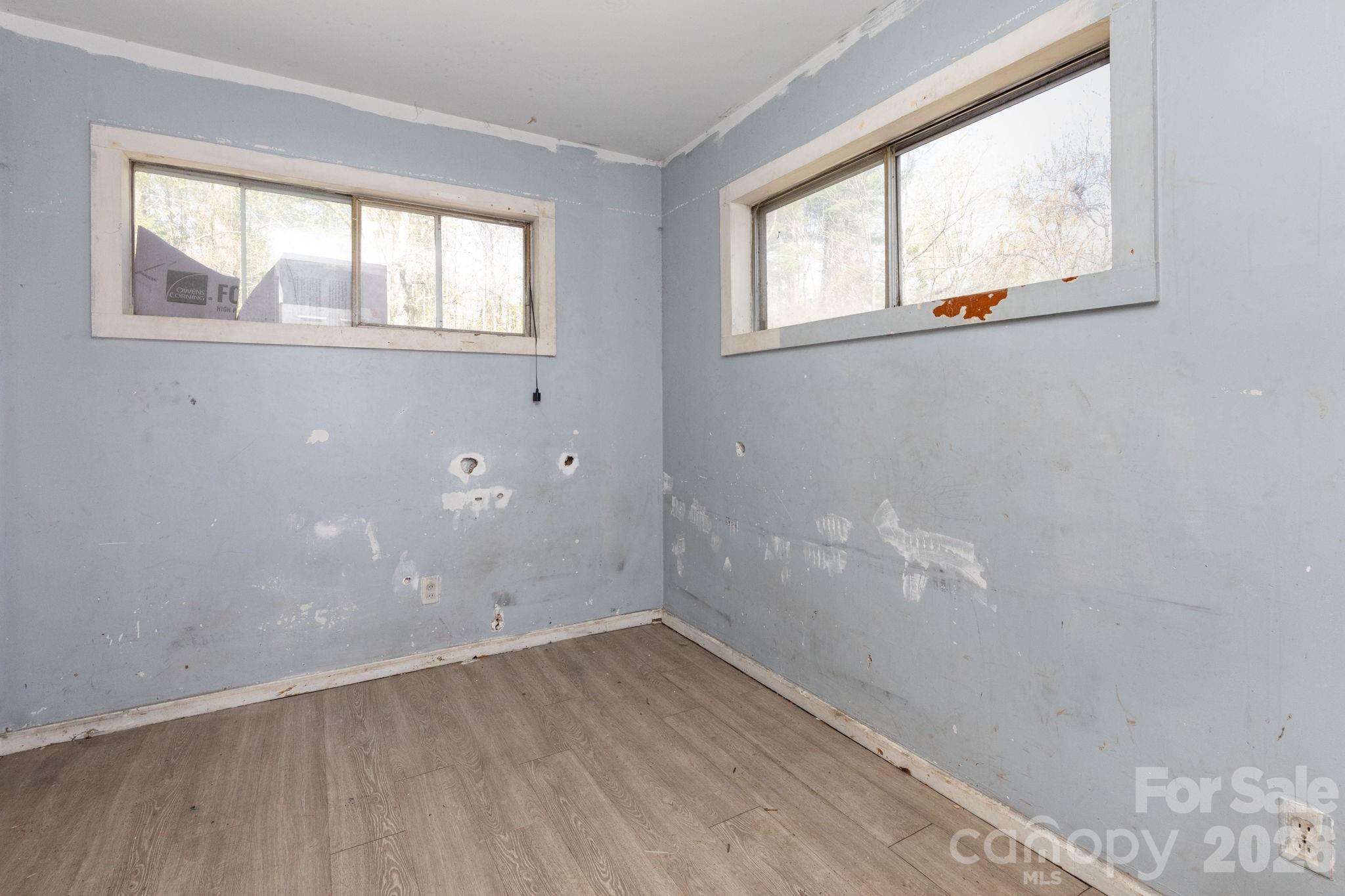 135 Sardis Drive — Asheville