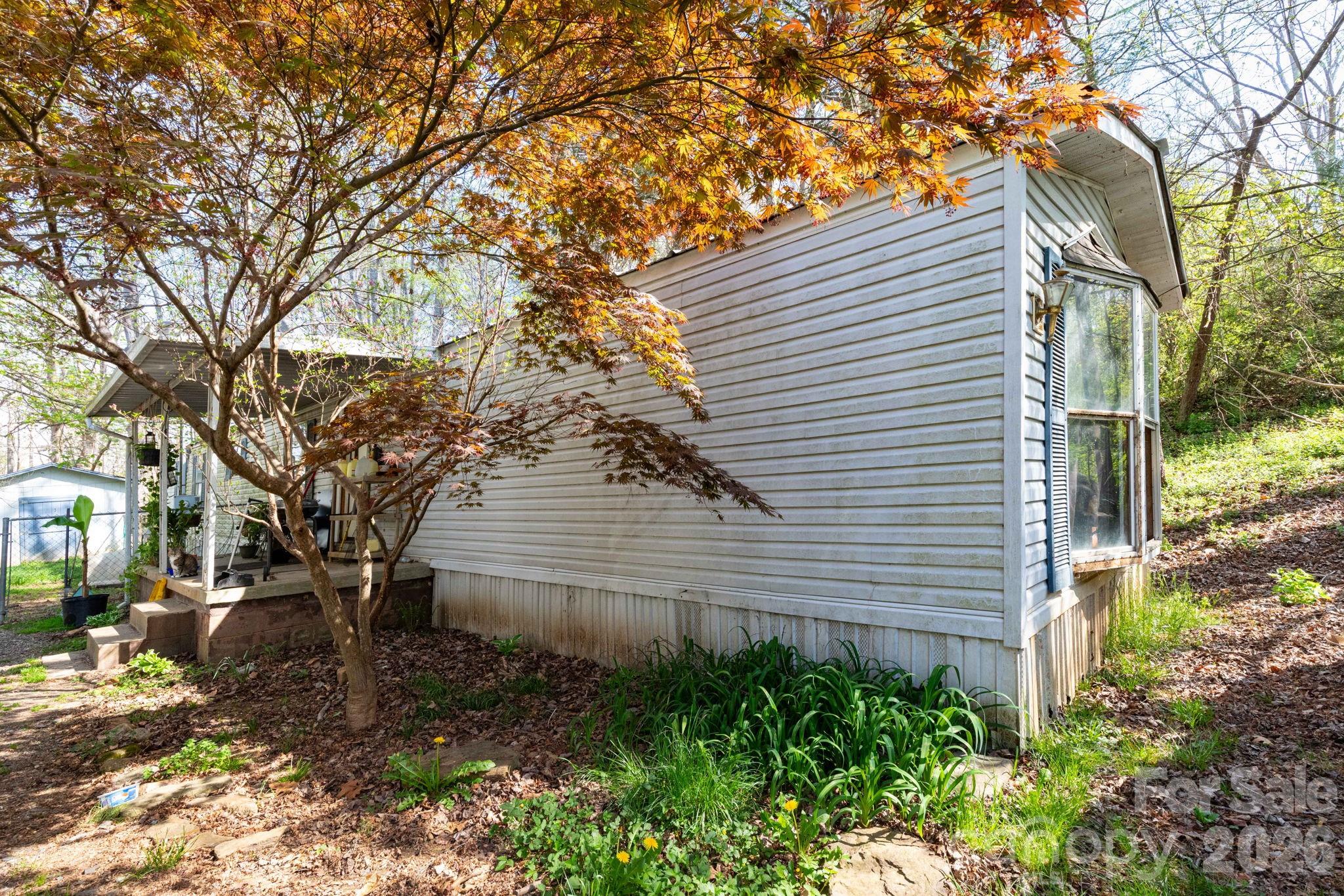 135 Sardis Drive — Asheville