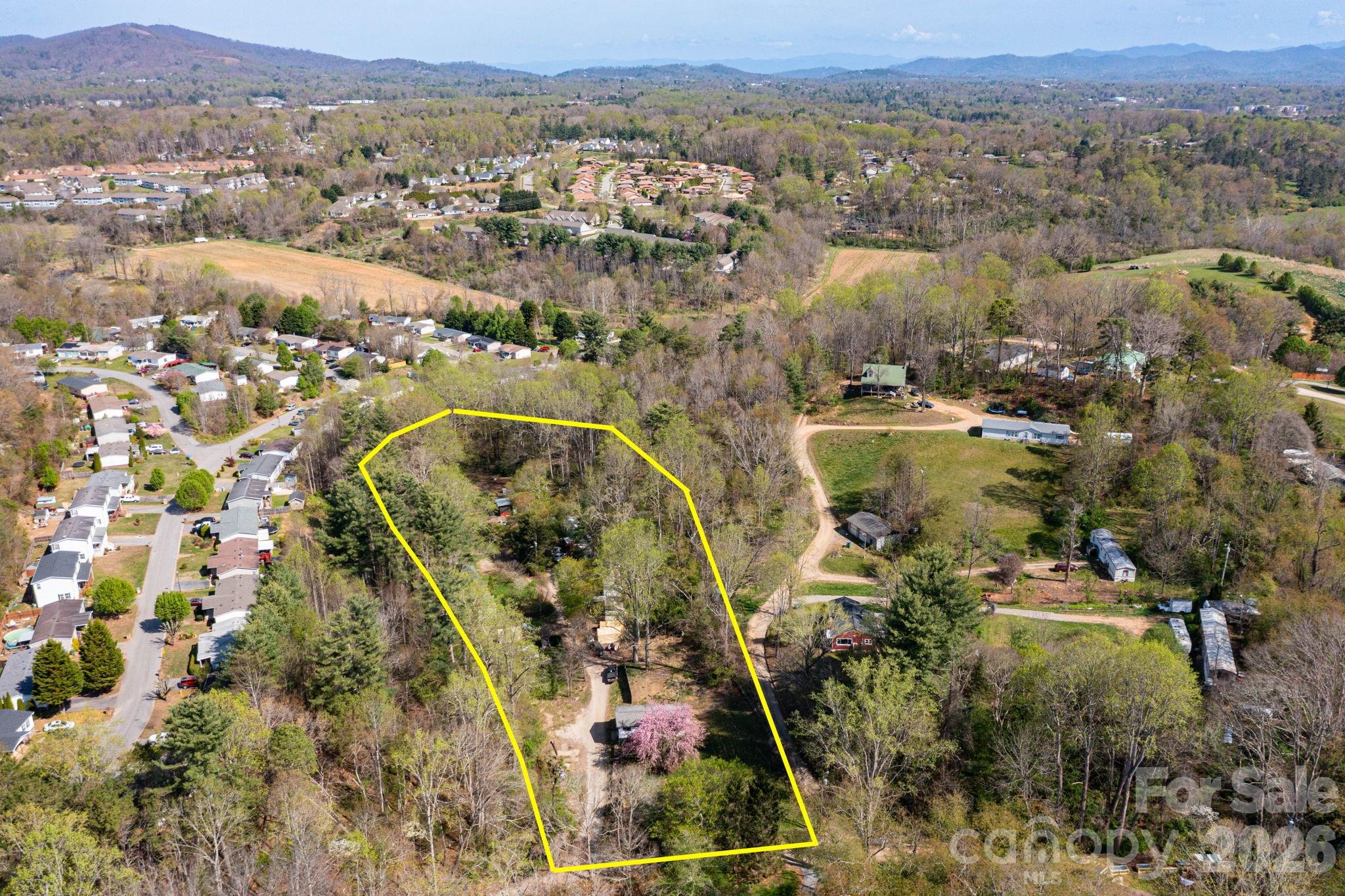 135 Sardis Drive — Asheville