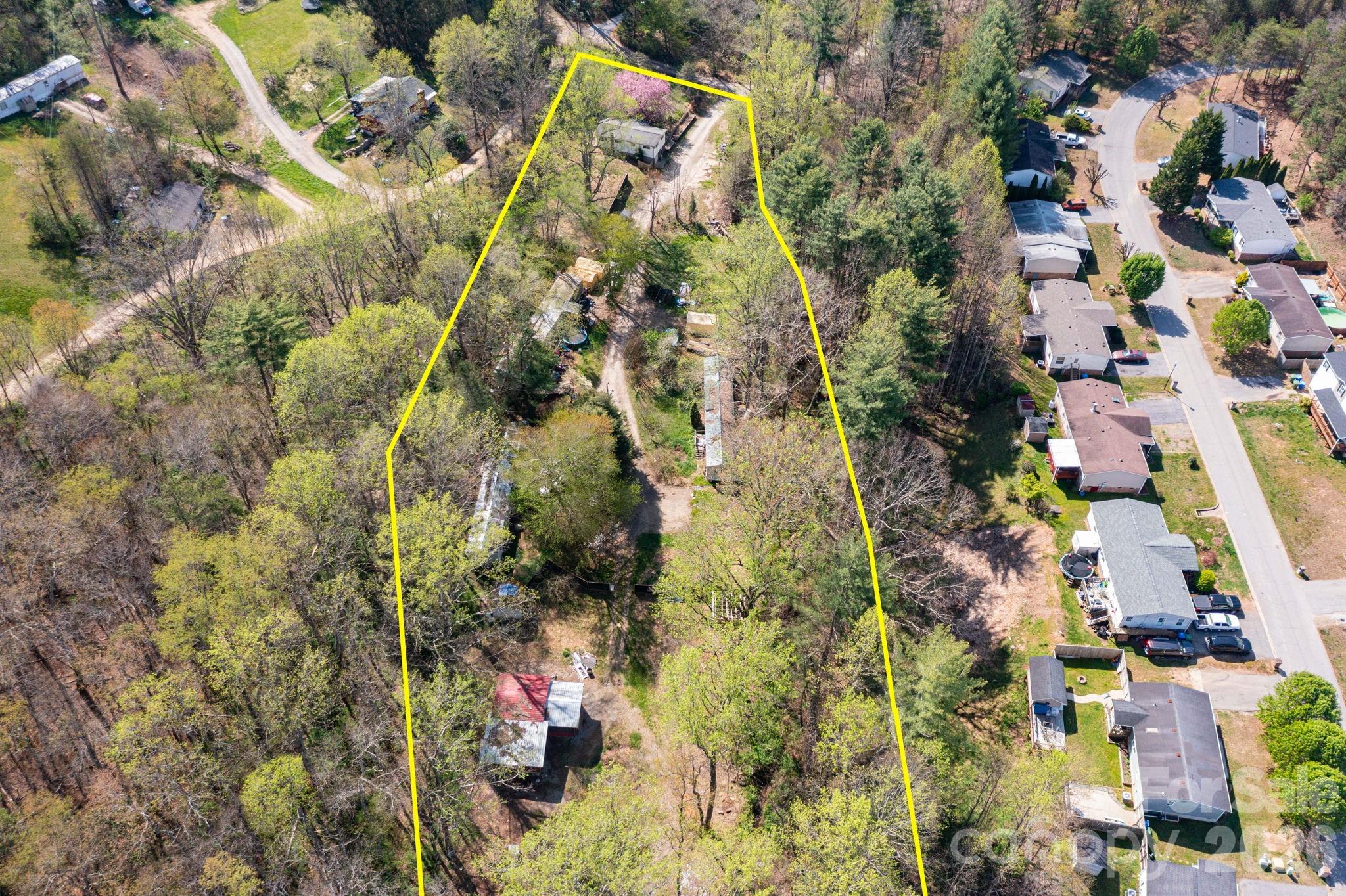 135 Sardis Drive — Asheville