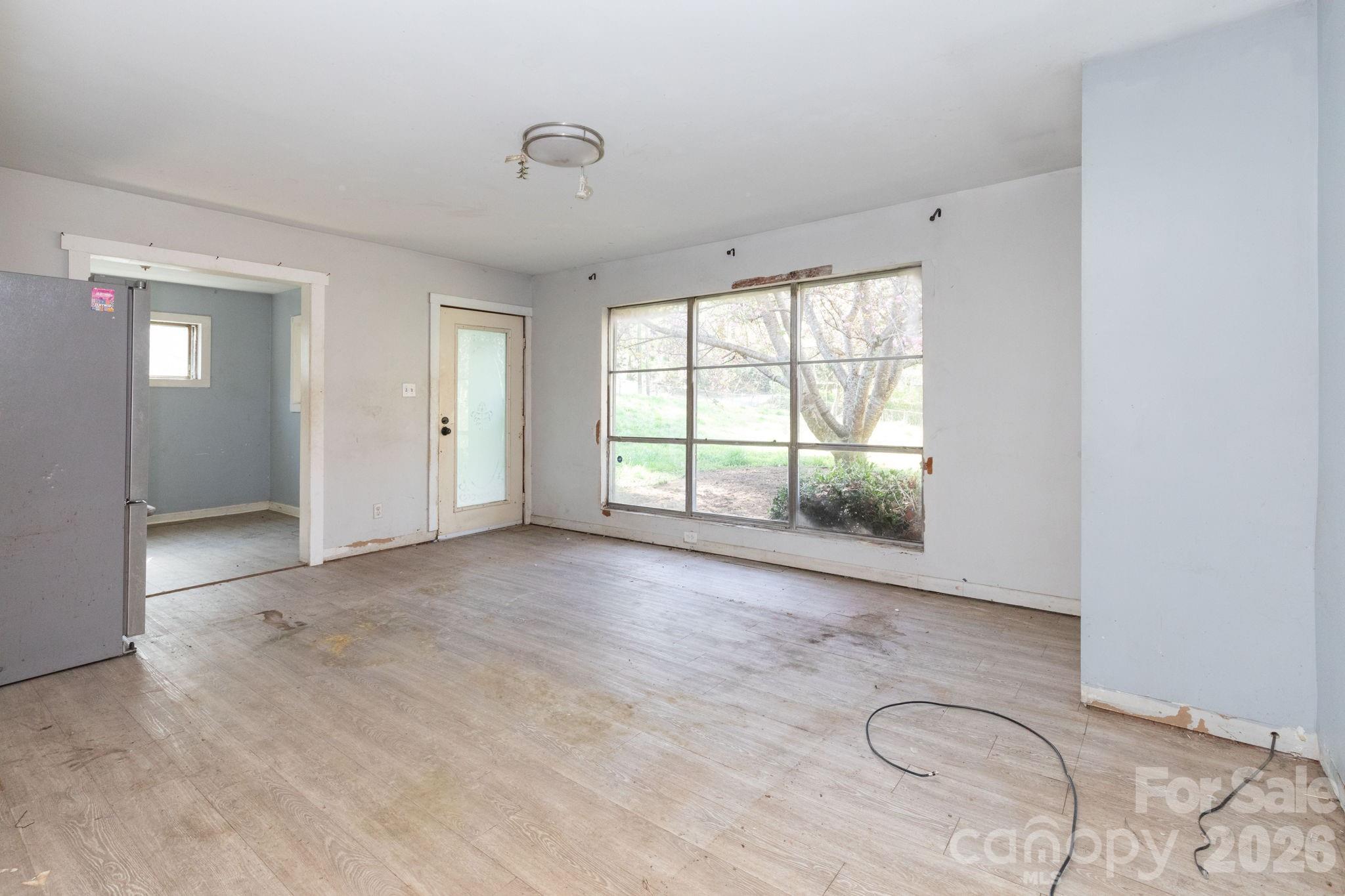 135 Sardis Drive — Asheville
