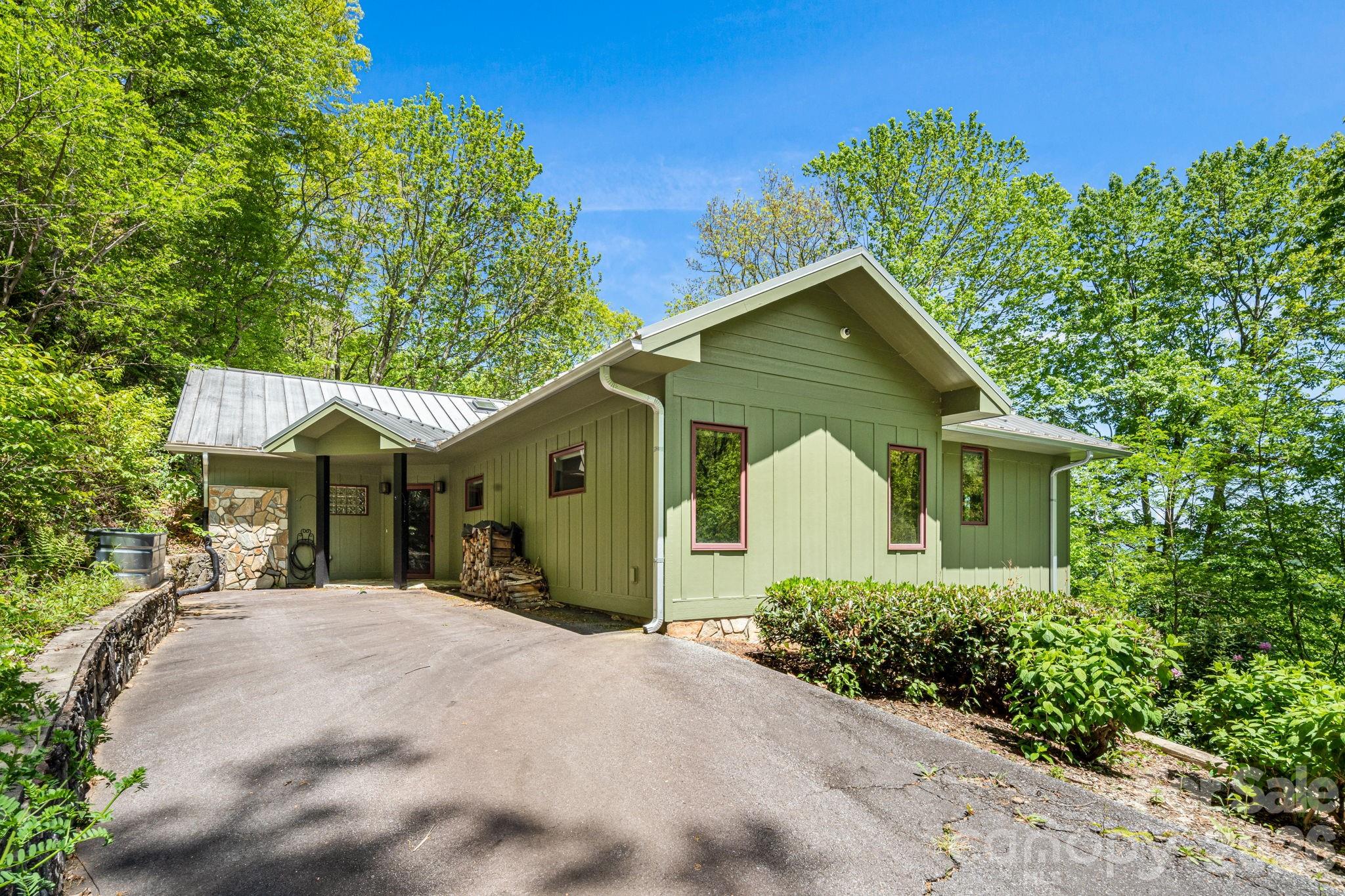 1760 Winding Creek Drive — Waynesville