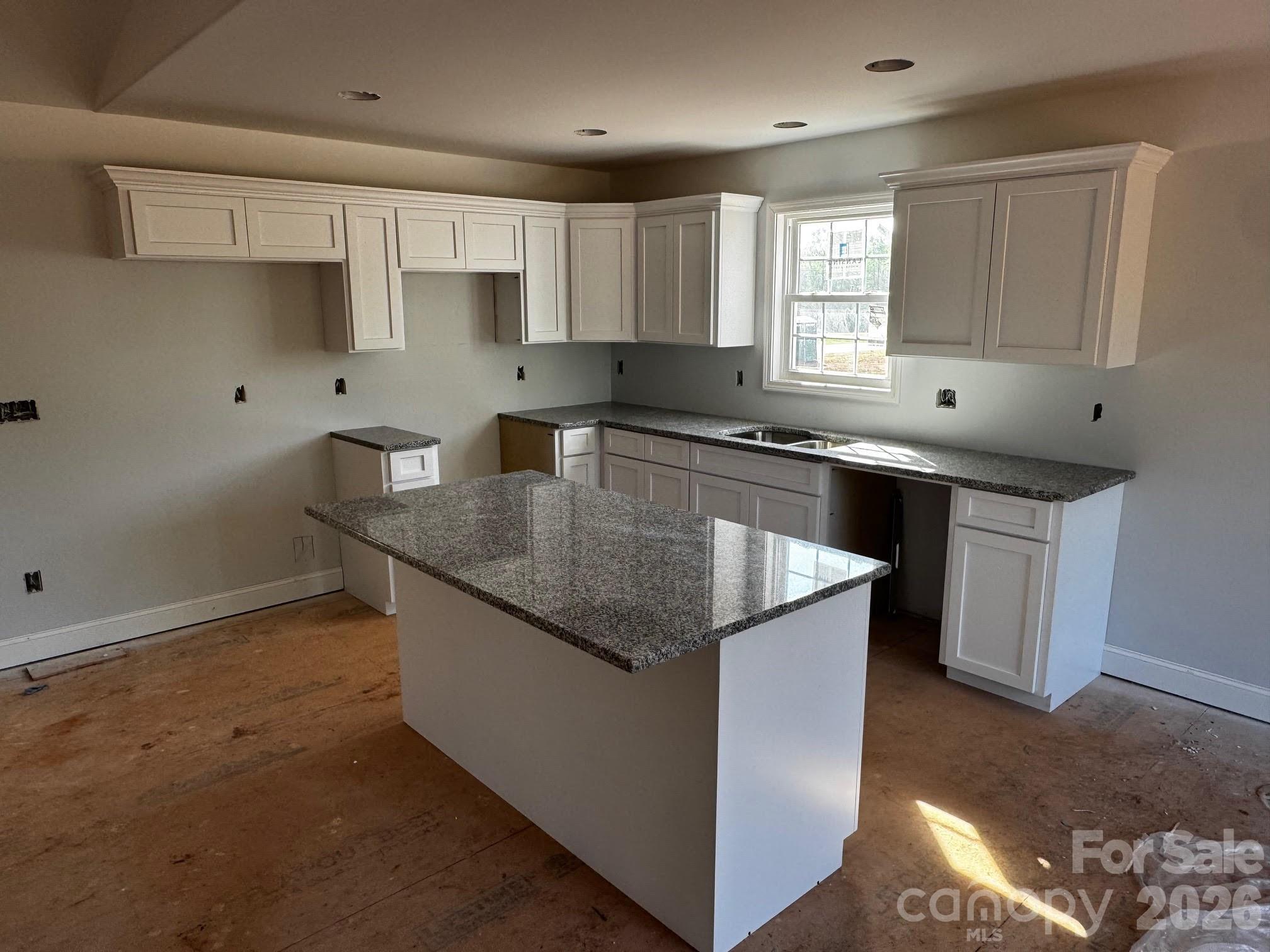 3526 Dorothys Lane — Newton
