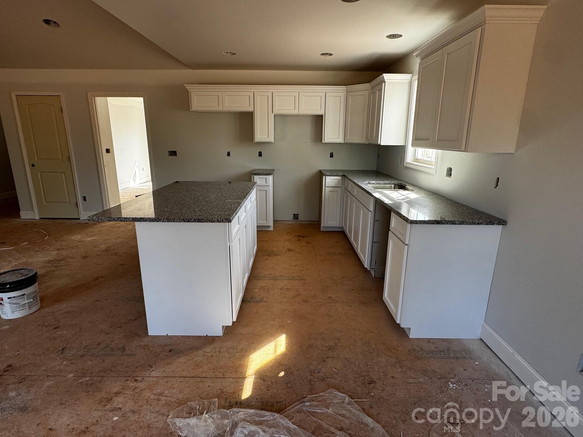 3526 Dorothys Lane — Newton