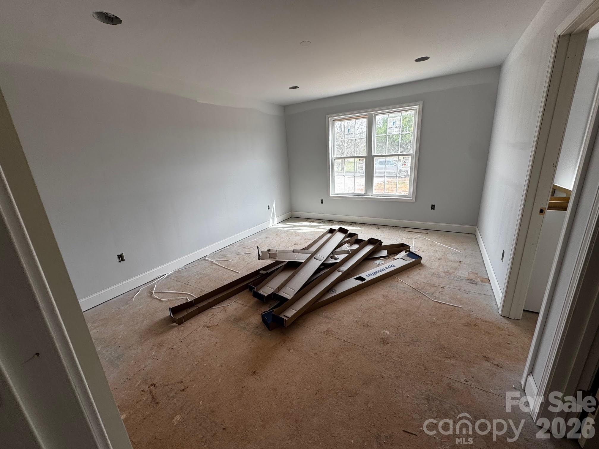3526 Dorothys Lane — Newton