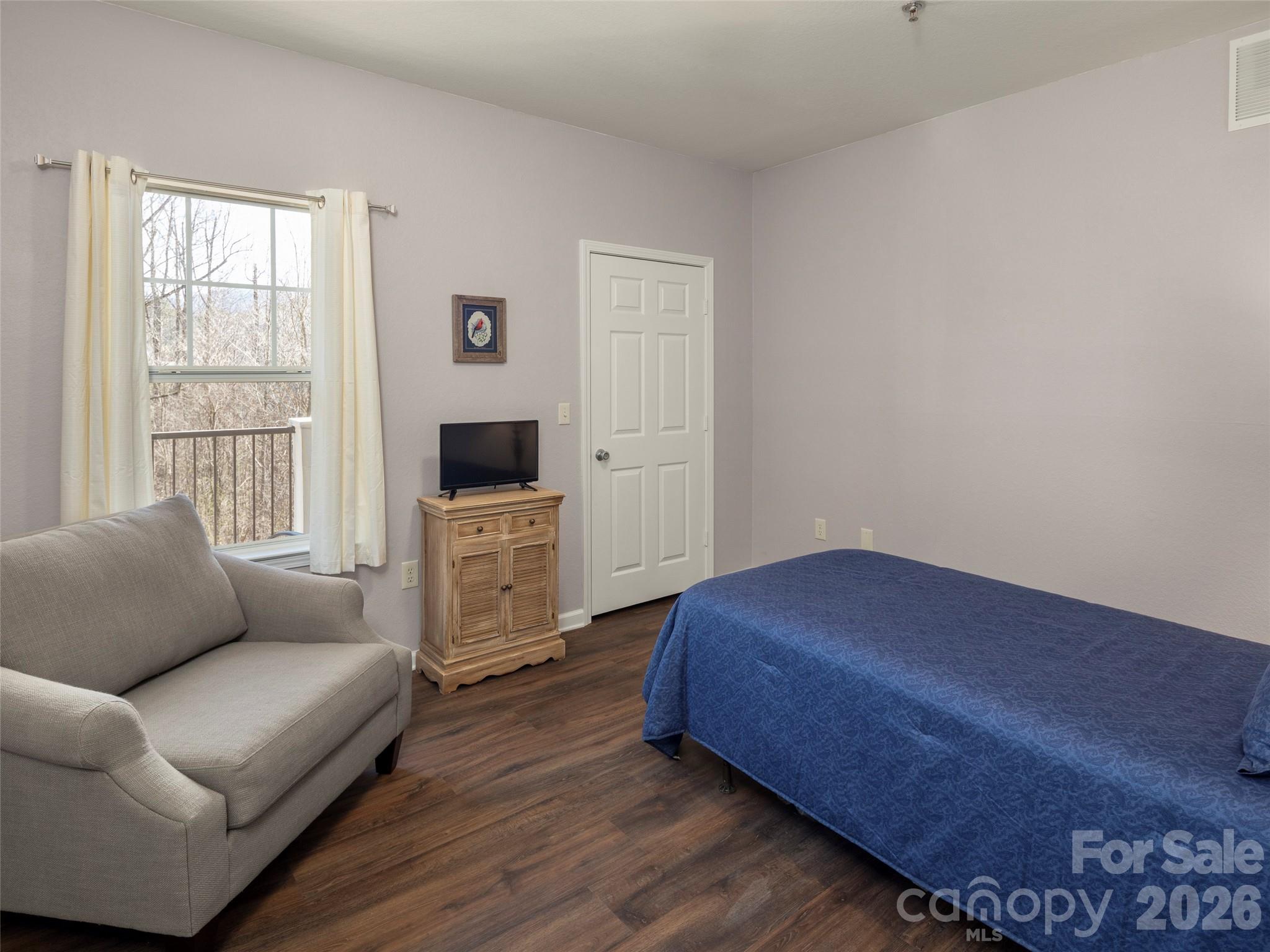 900 Vista Lake Drive #208 — Candler