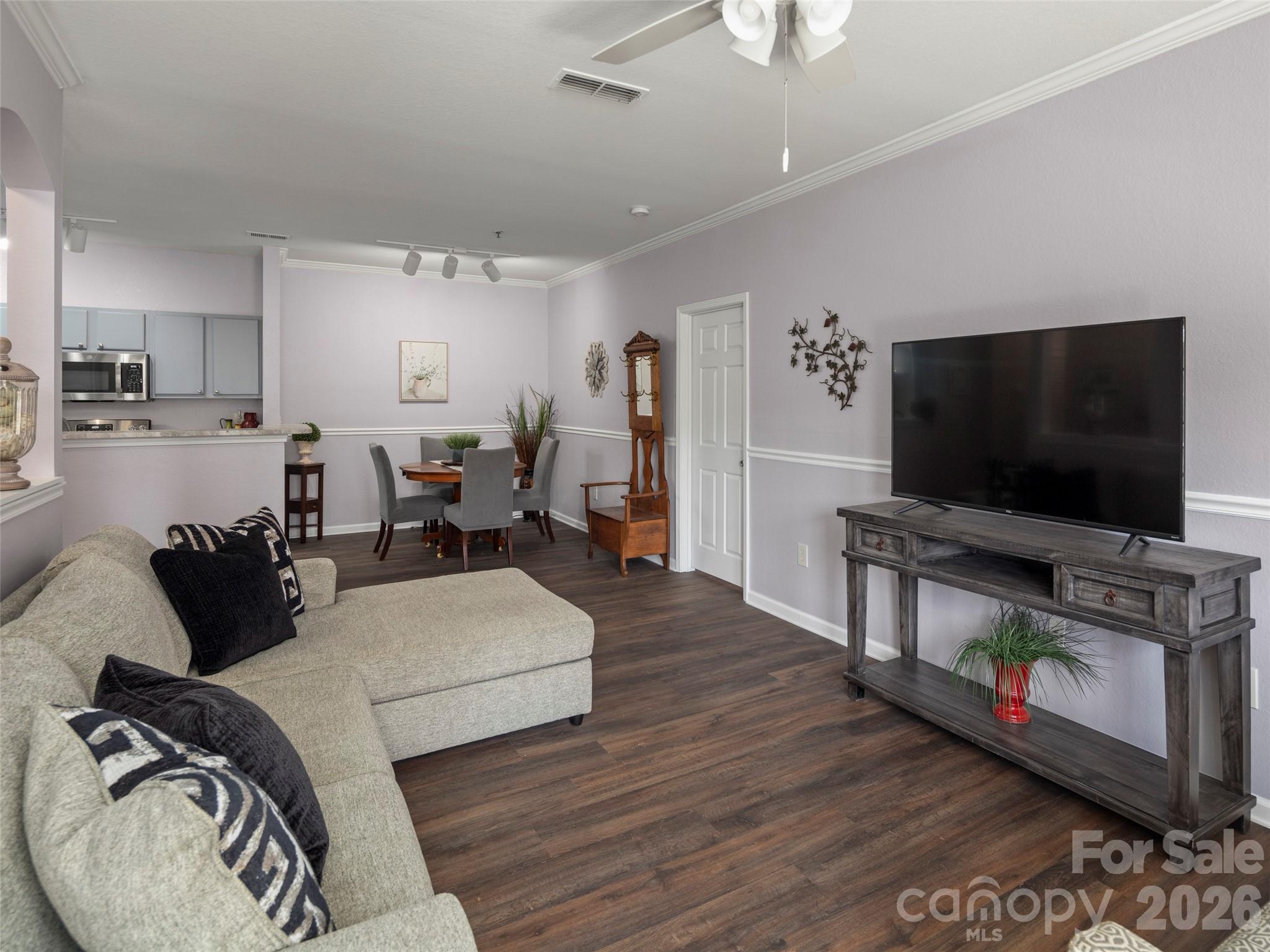 900 Vista Lake Drive #208 — Candler