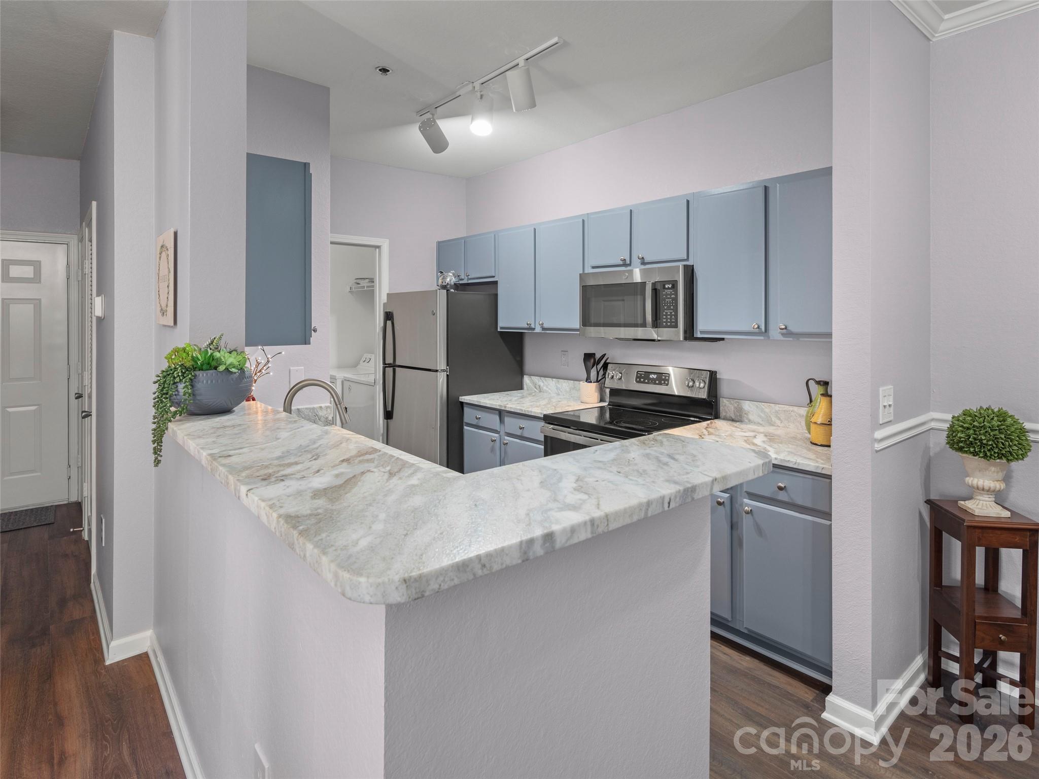 900 Vista Lake Drive #208 — Candler