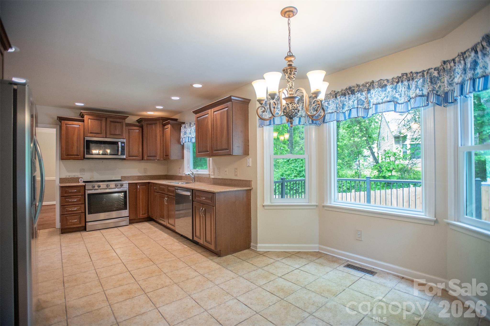 1002 Windsor Drive — Asheville