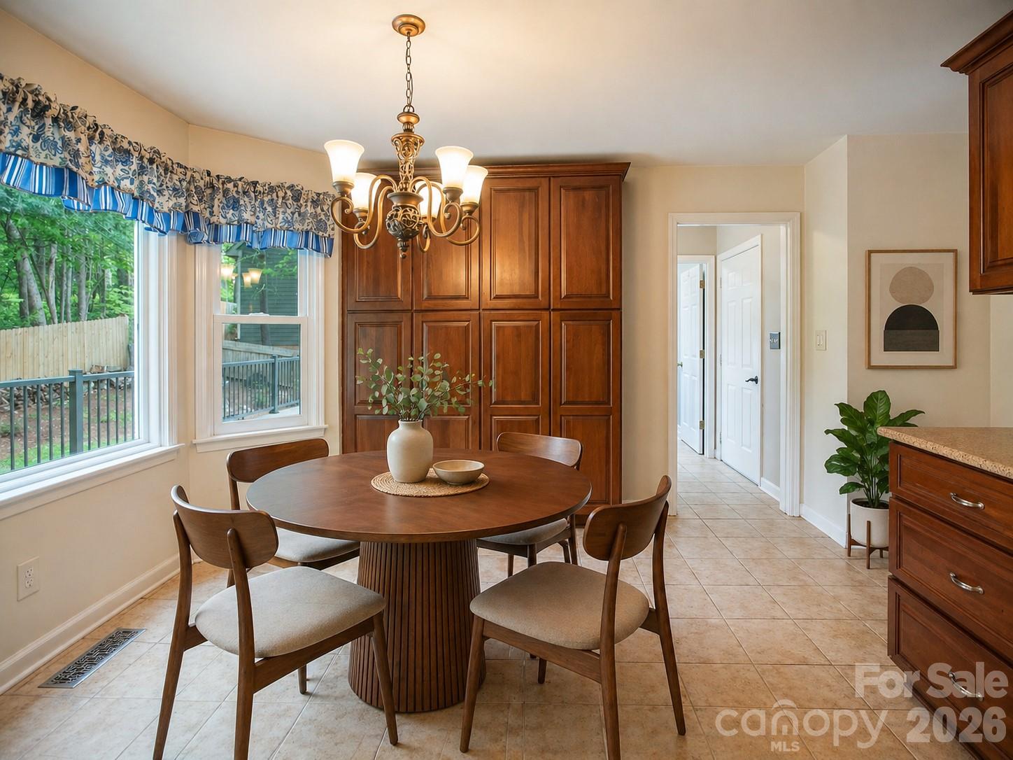 1002 Windsor Drive — Asheville