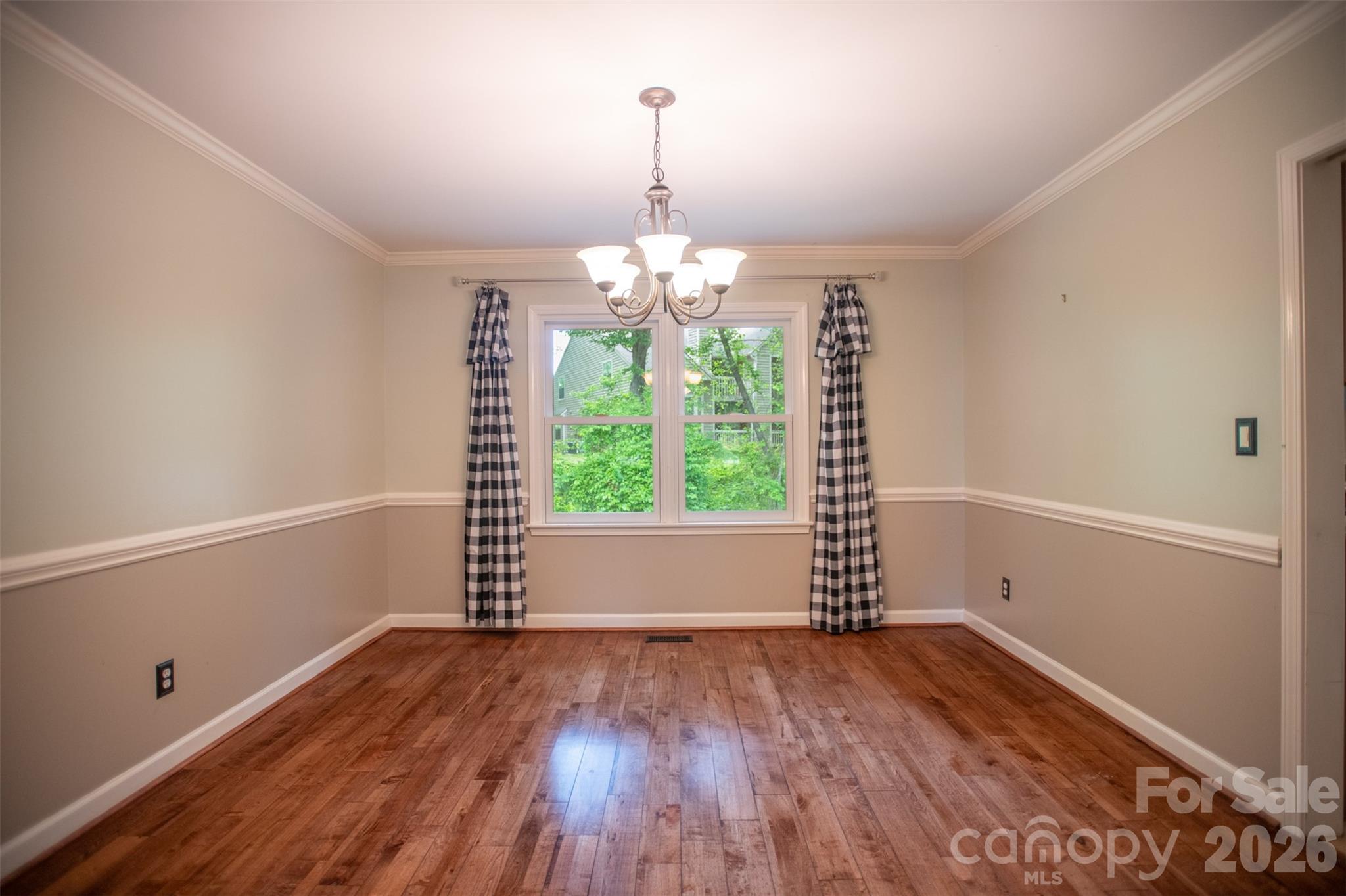 1002 Windsor Drive — Asheville
