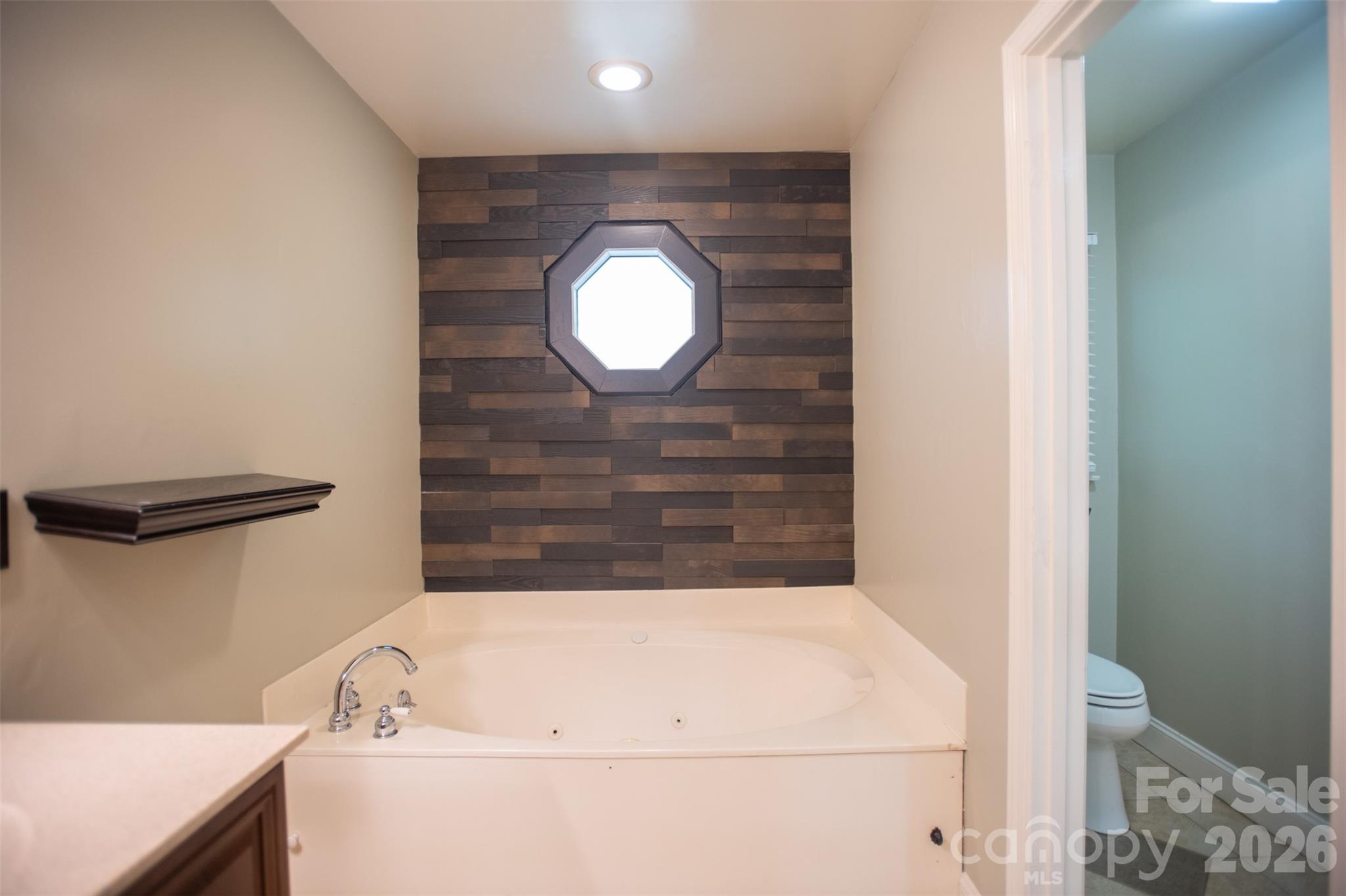 1002 Windsor Drive — Asheville