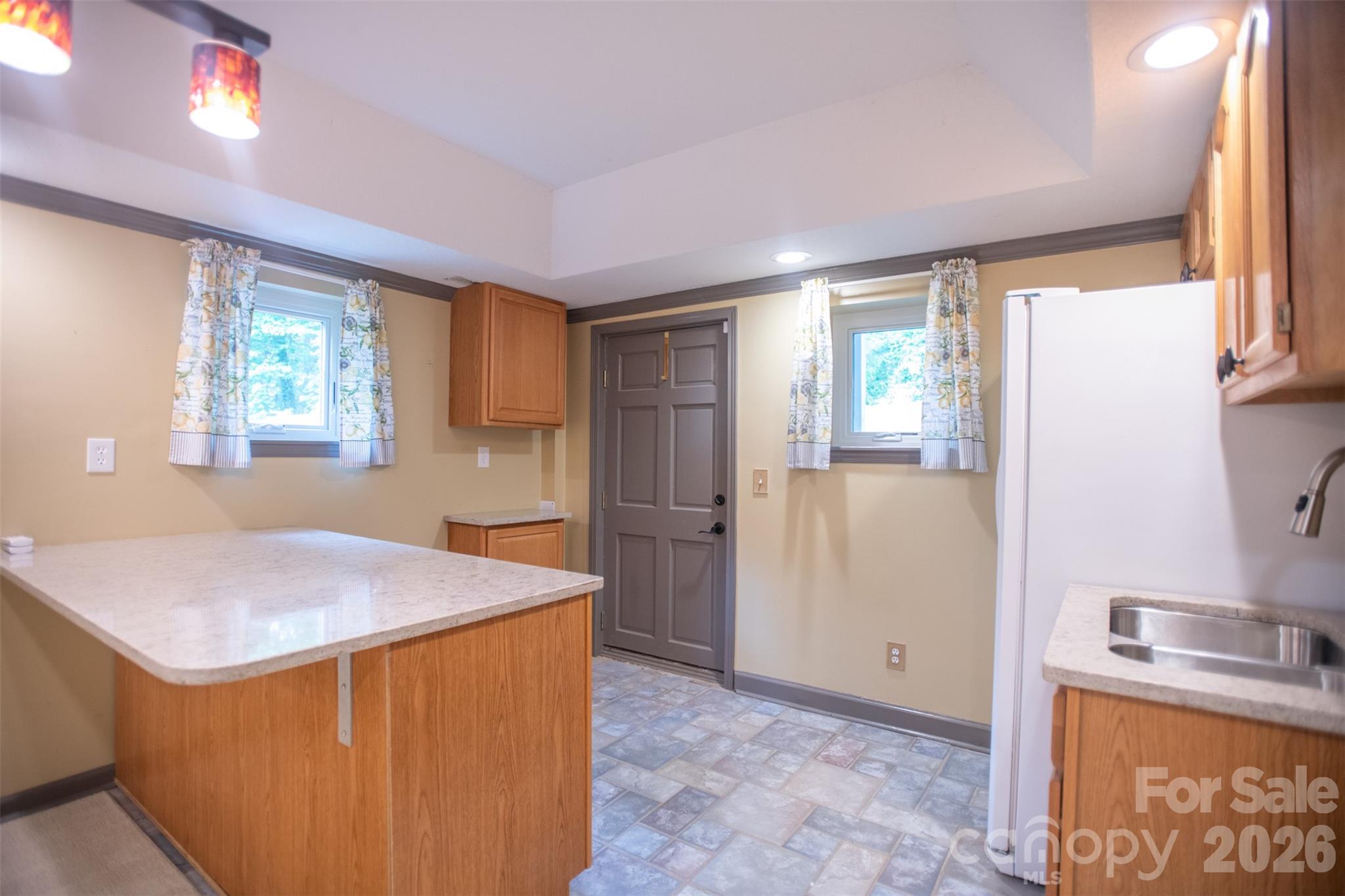 1002 Windsor Drive — Asheville