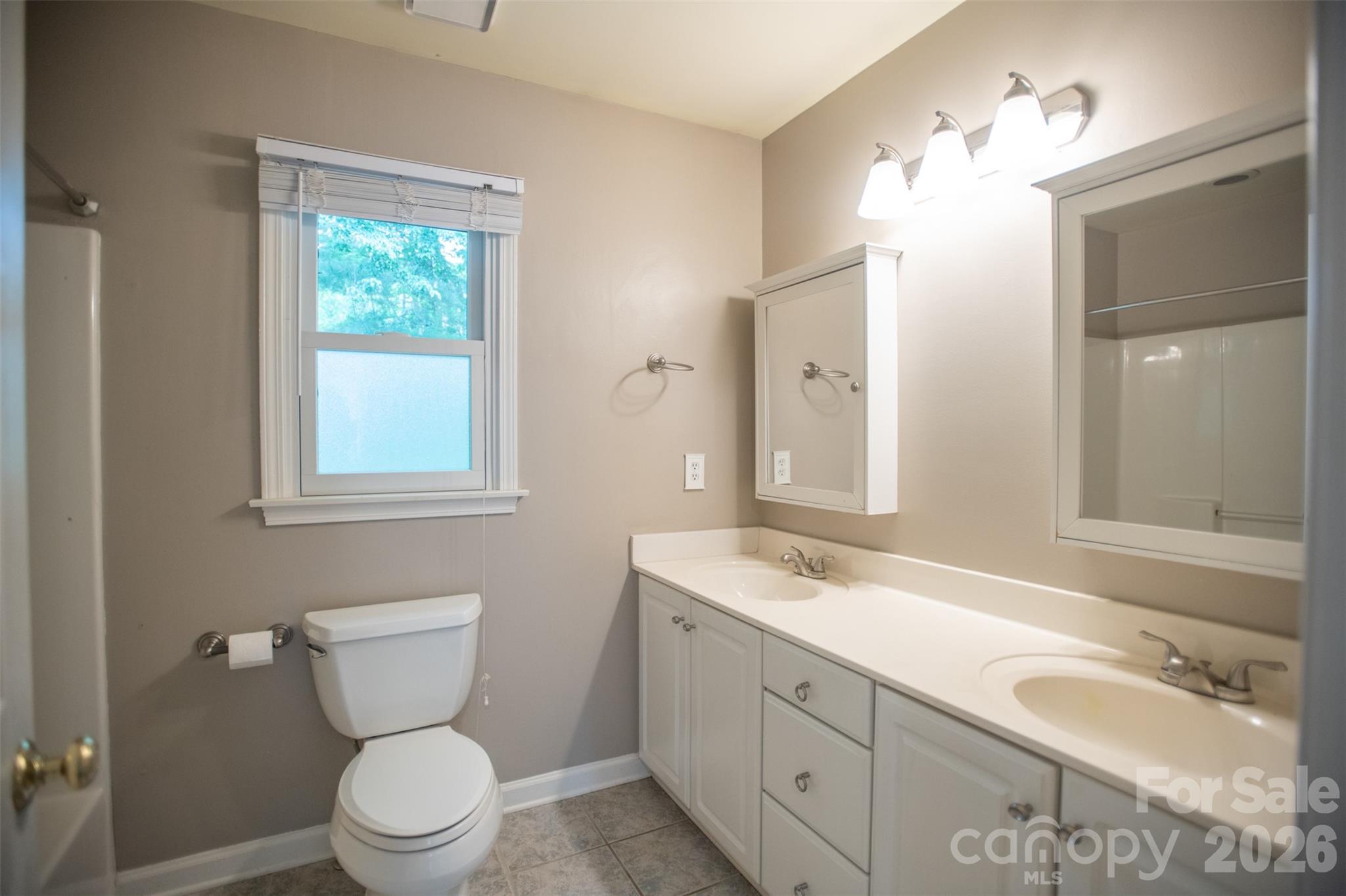 1002 Windsor Drive — Asheville