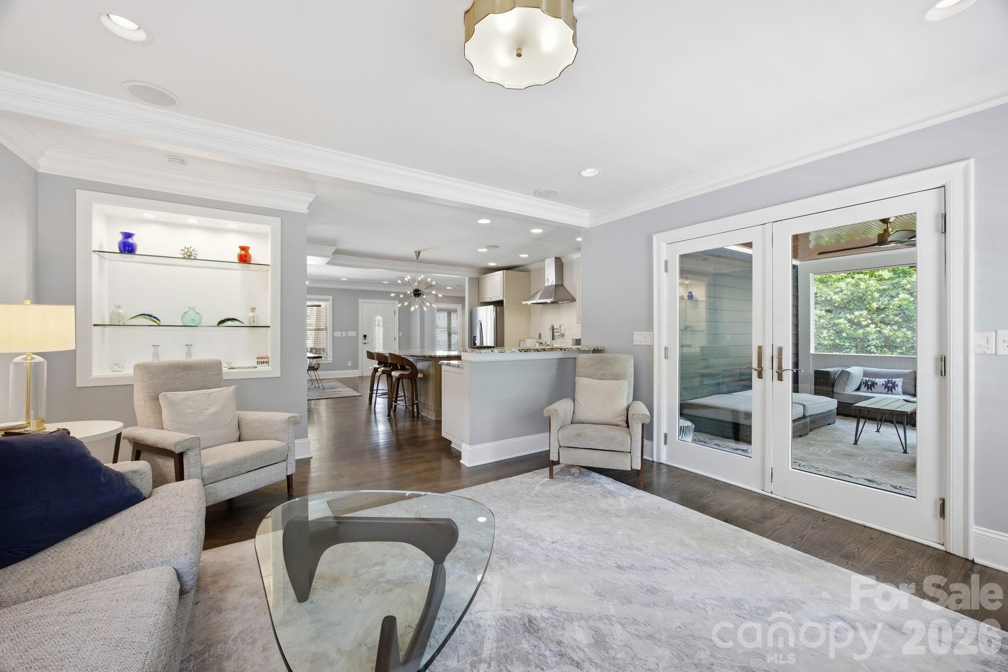 3220 Commonwealth Avenue — Charlotte