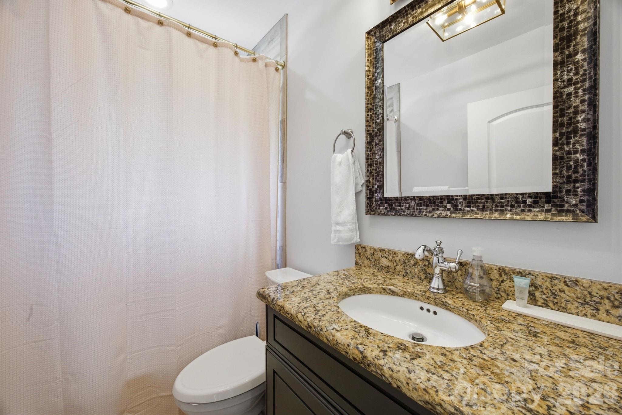 3220 Commonwealth Avenue — Charlotte