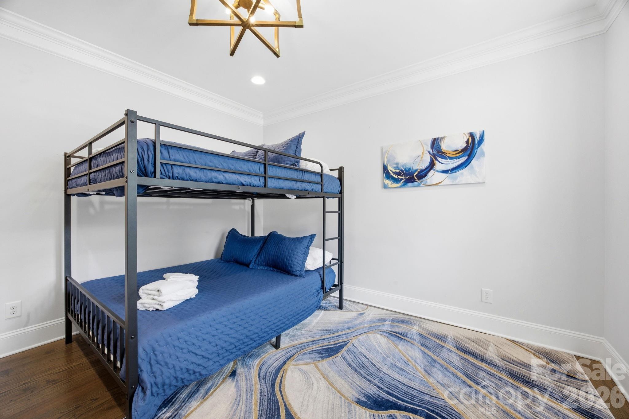 3220 Commonwealth Avenue — Charlotte