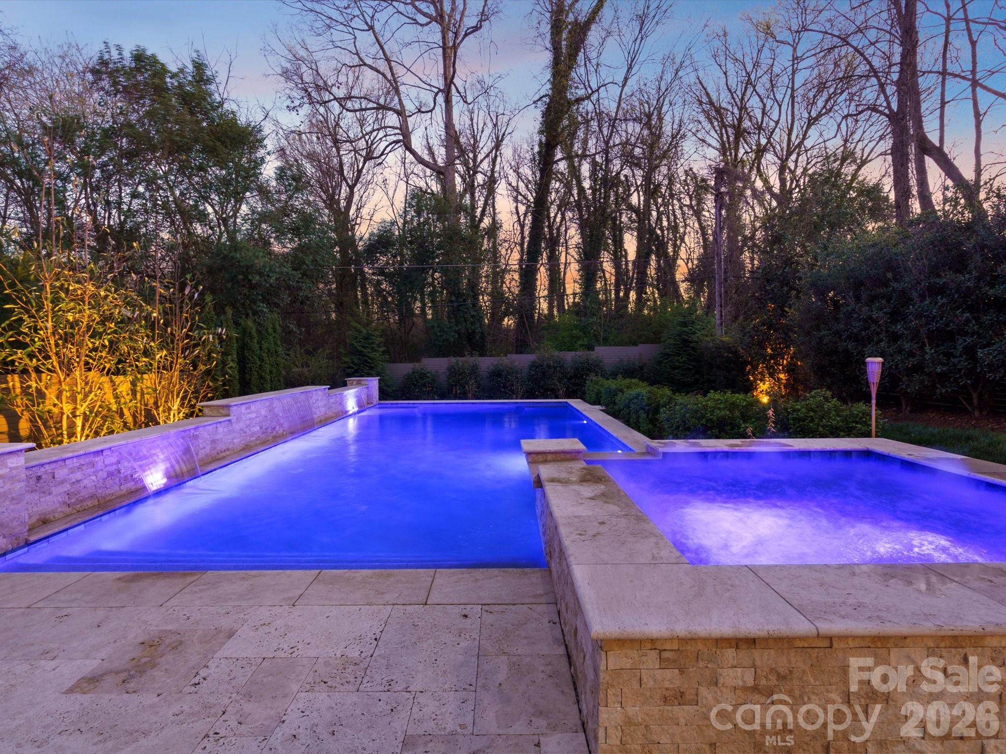 3220 Commonwealth Avenue — Charlotte