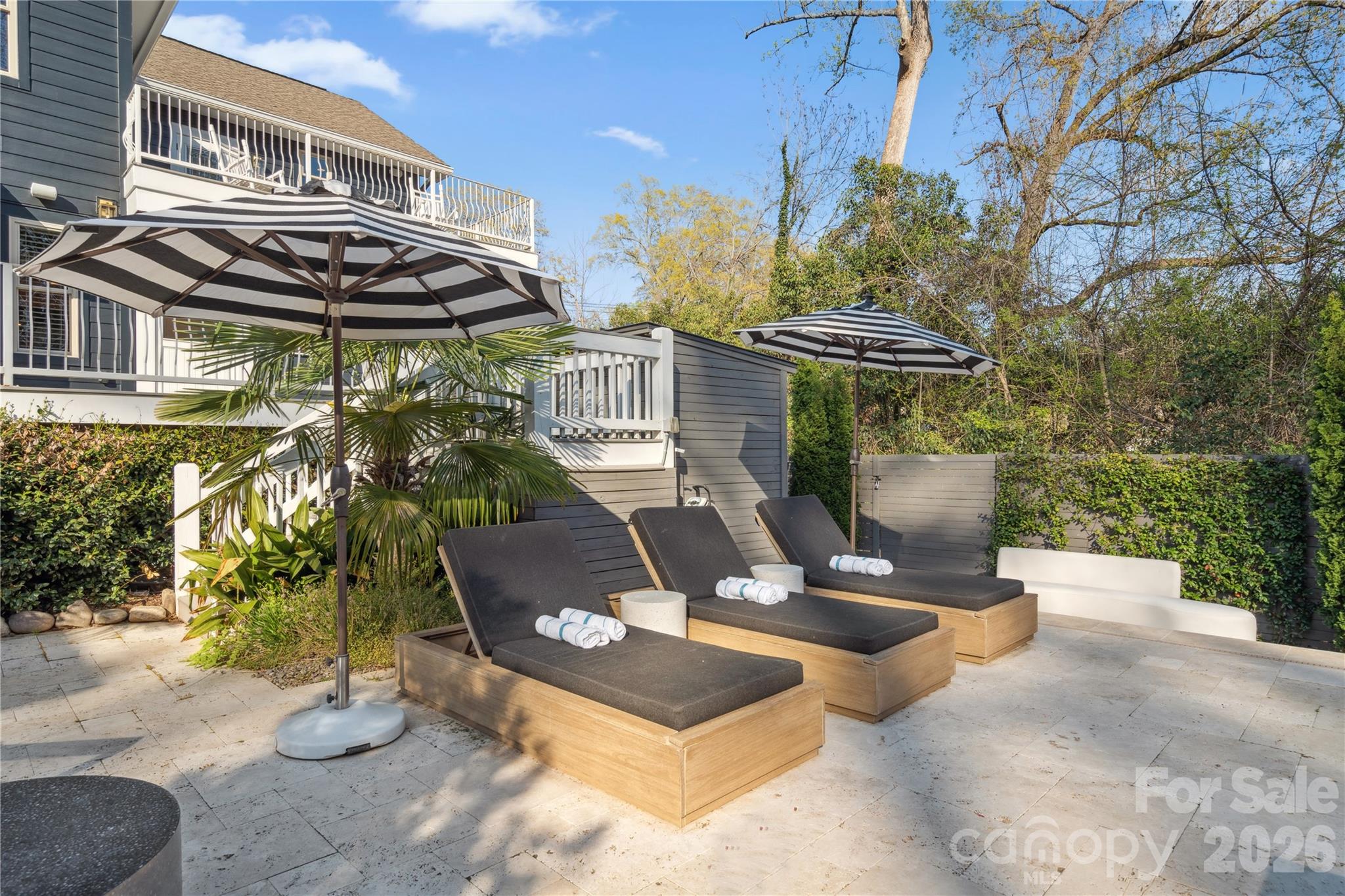 3220 Commonwealth Avenue — Charlotte
