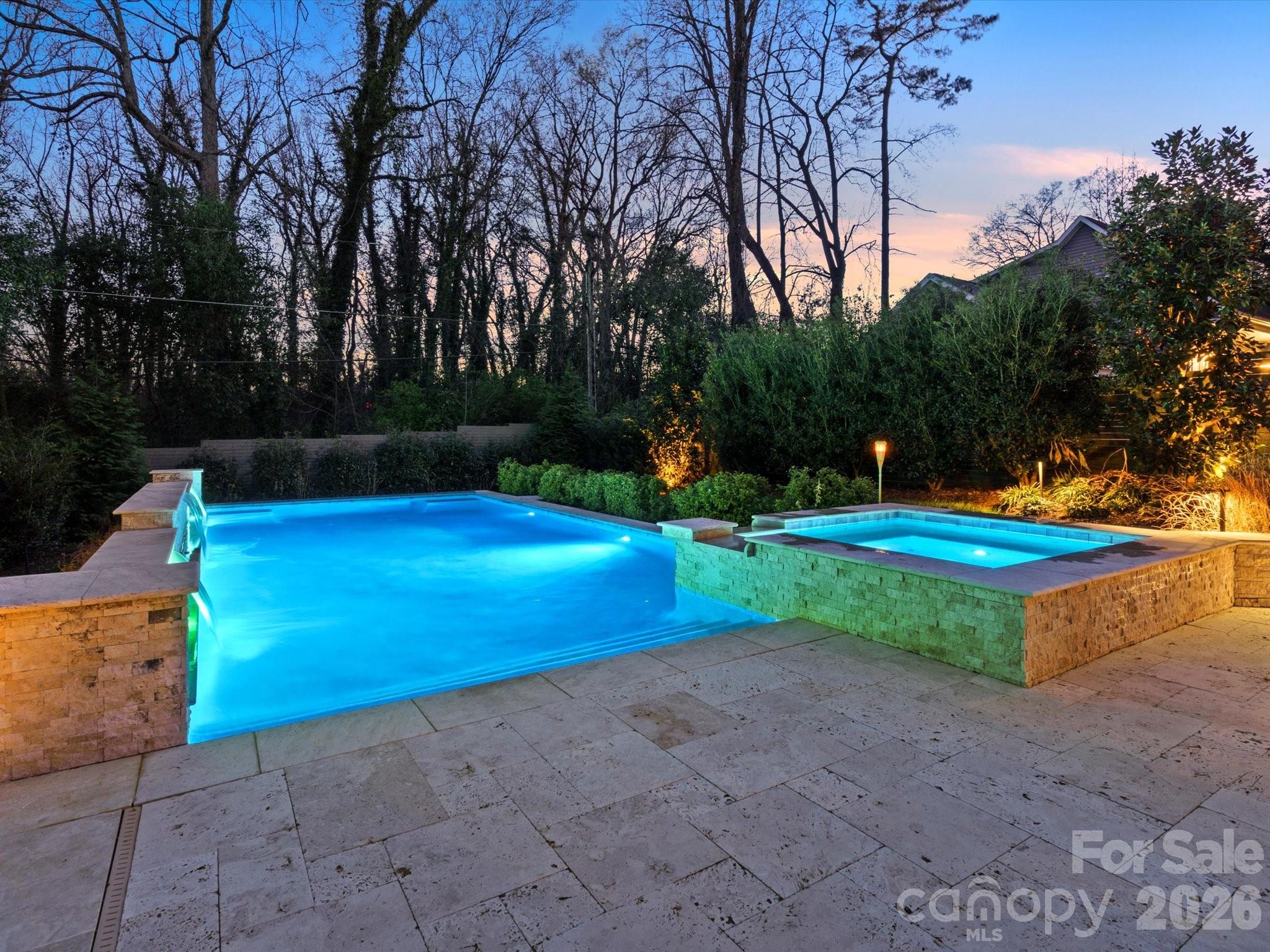 3220 Commonwealth Avenue — Charlotte