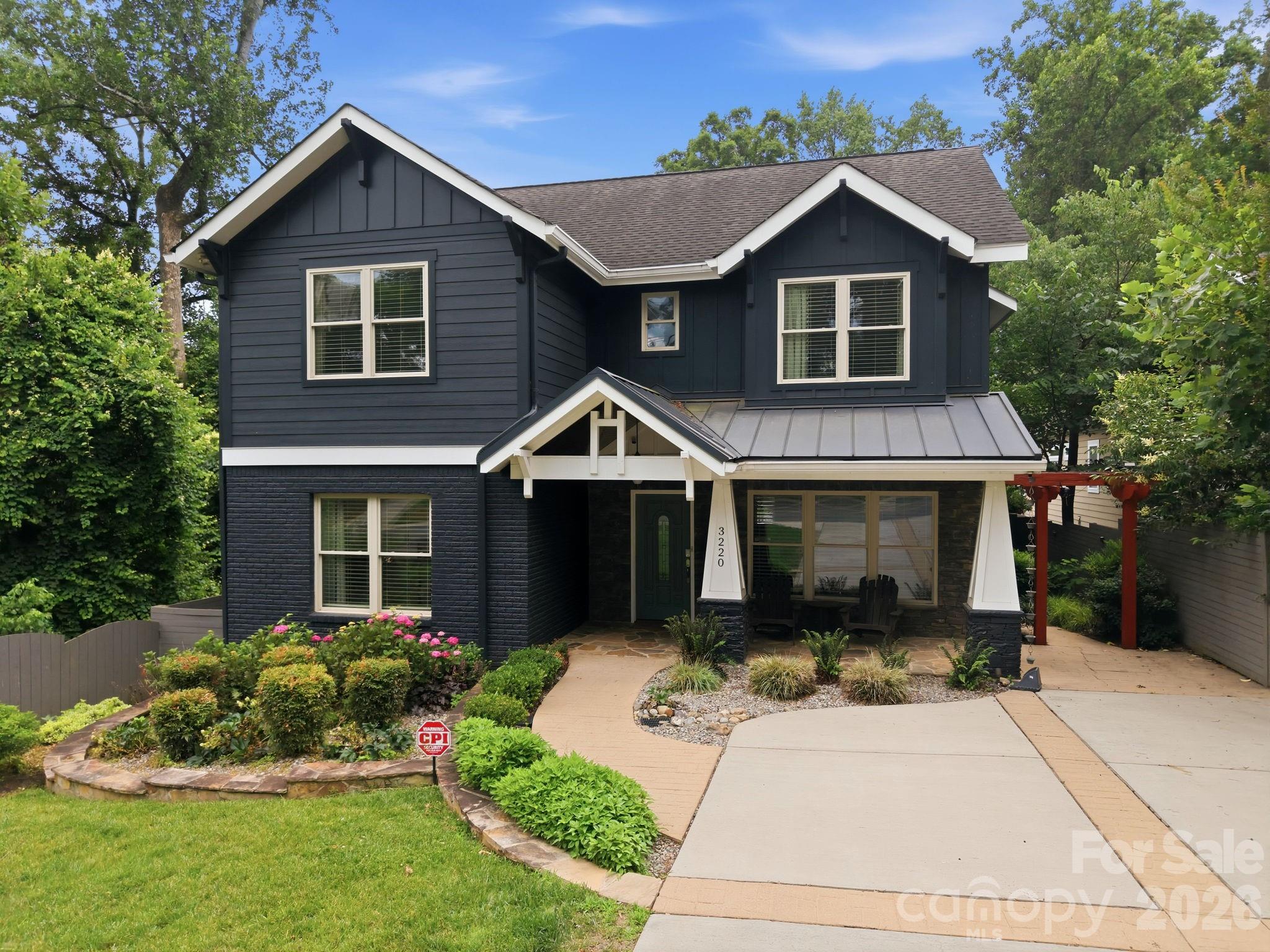 3220 Commonwealth Avenue — Charlotte