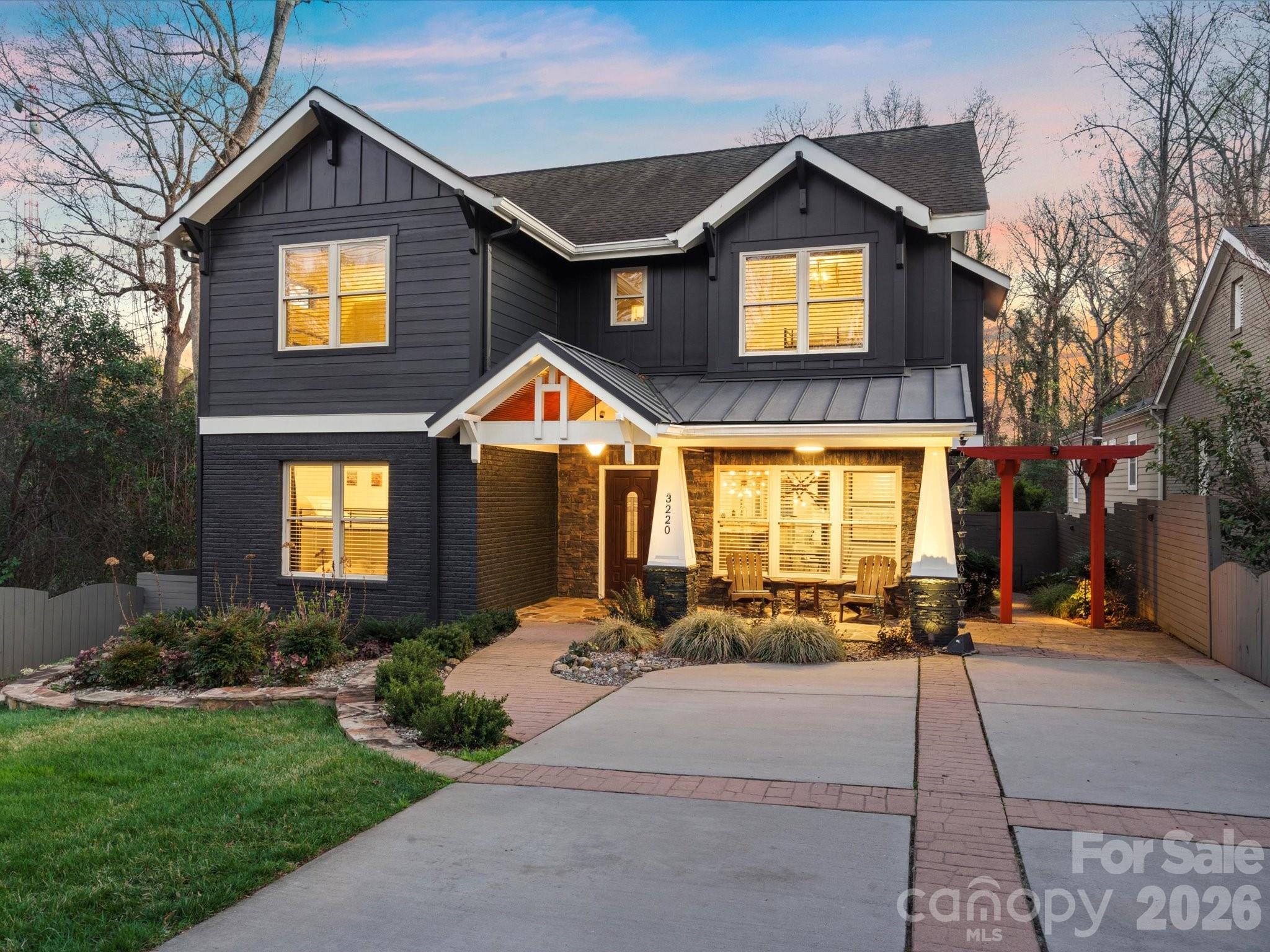 3220 Commonwealth Avenue — Charlotte