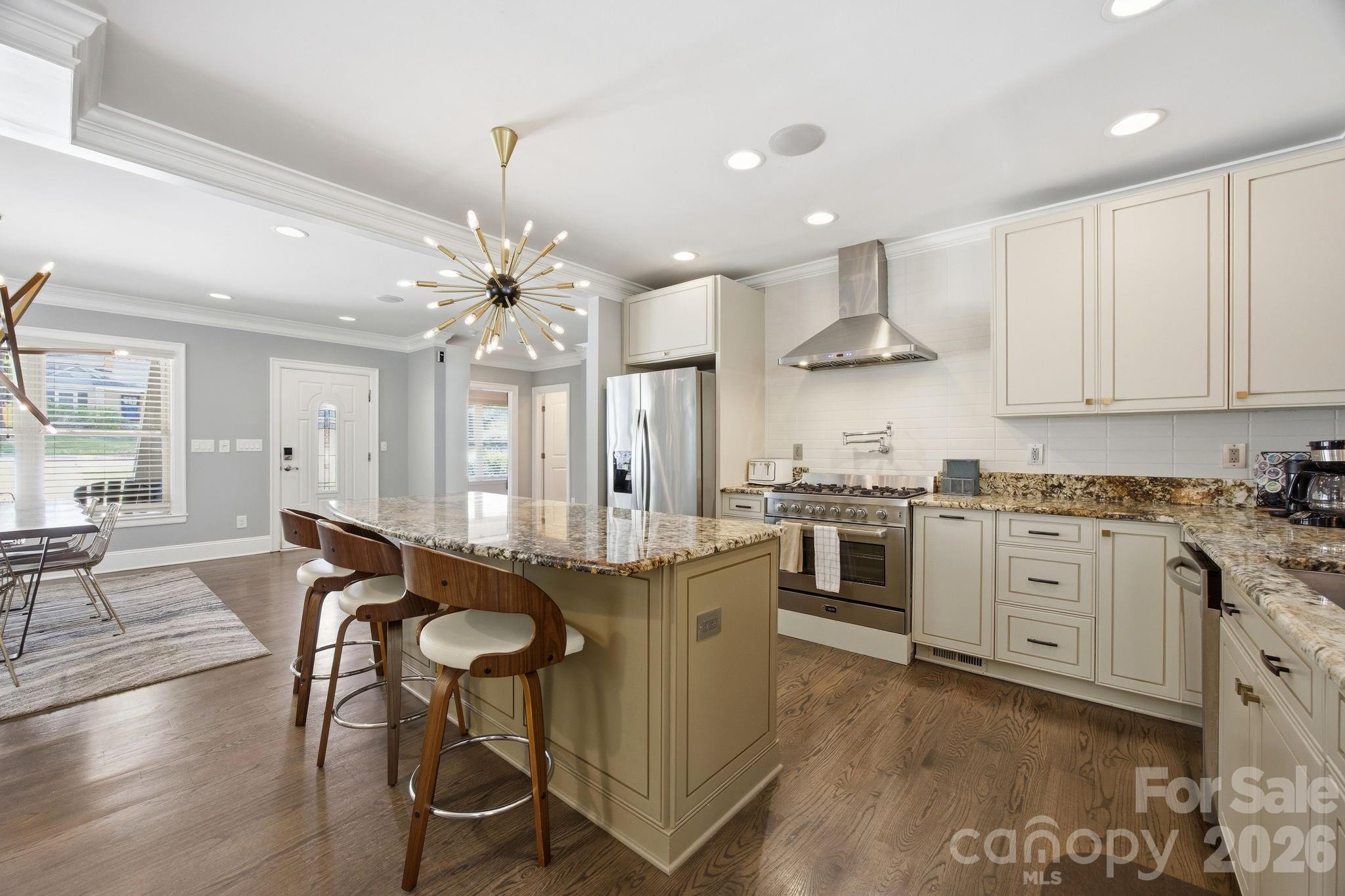 3220 Commonwealth Avenue — Charlotte