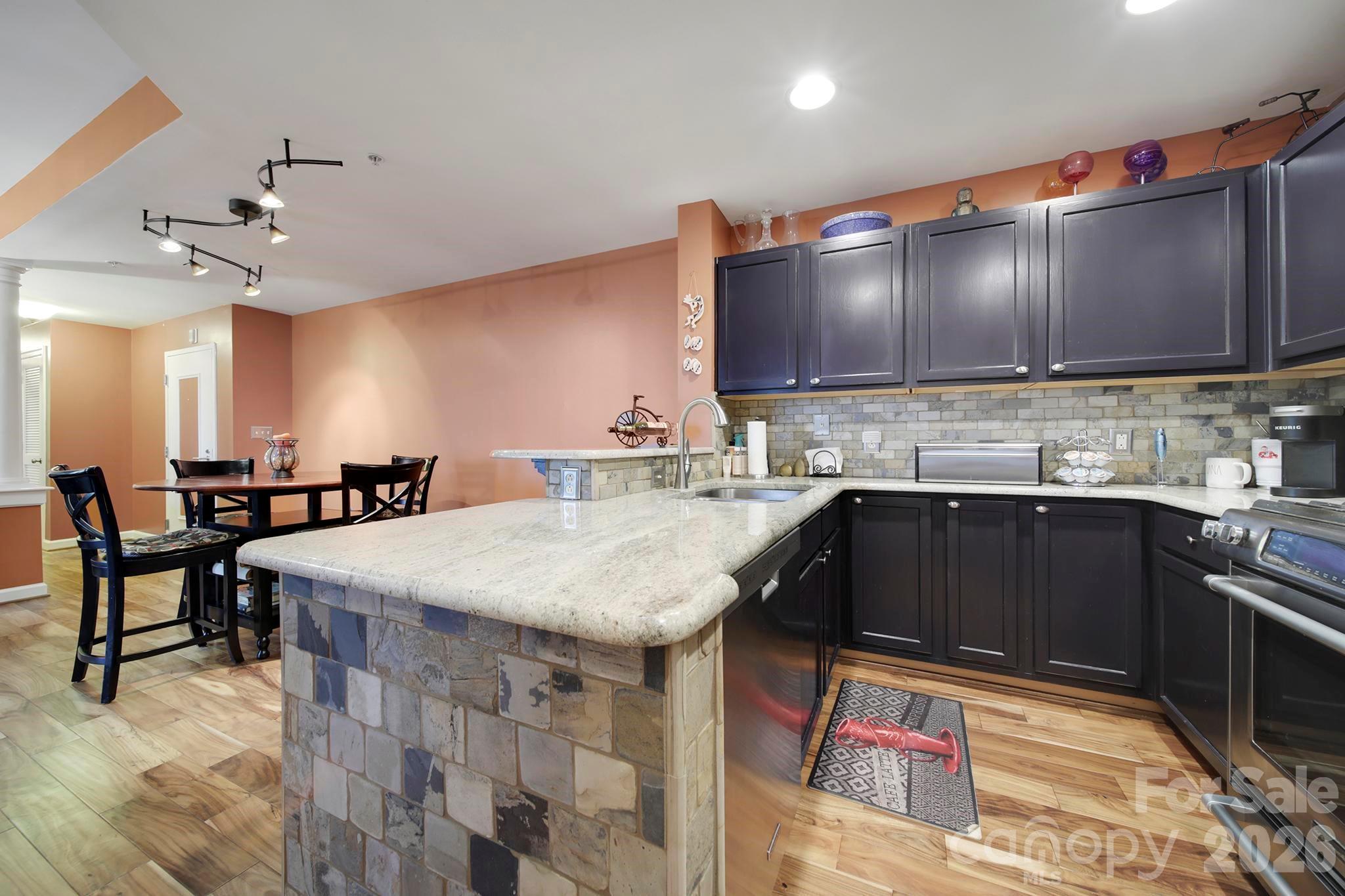 718 W Trade Street #803 — Charlotte