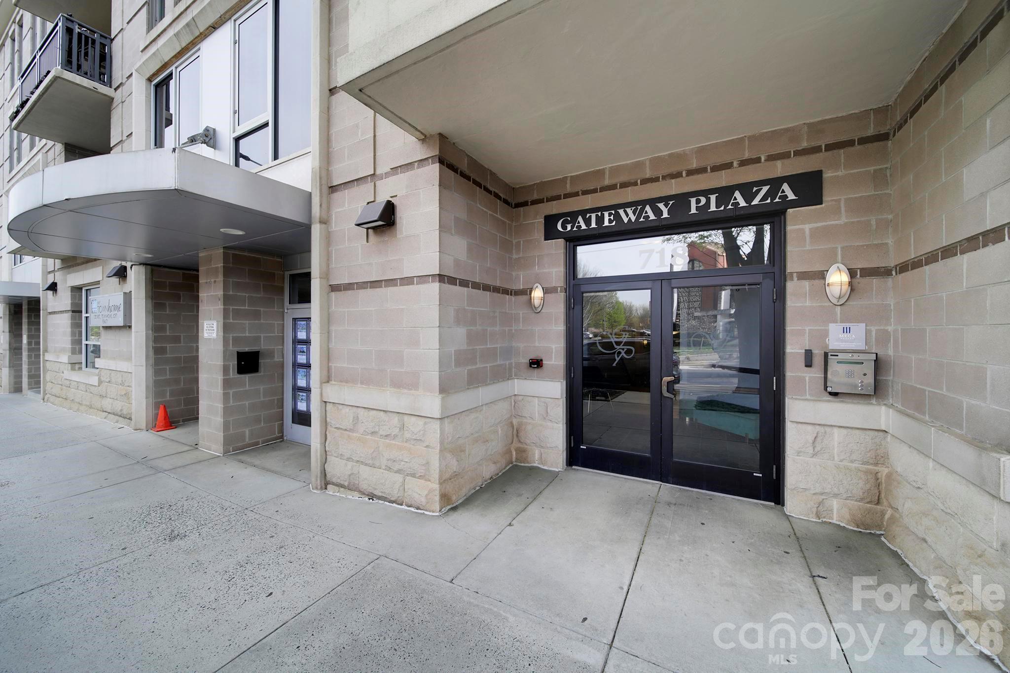 718 W Trade Street #803 — Charlotte