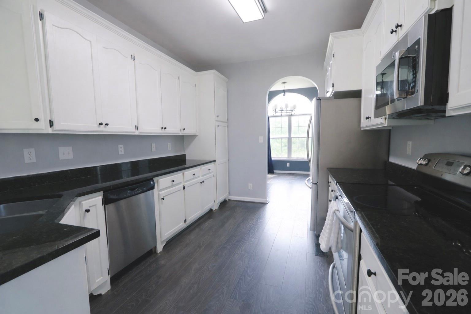 1045 Saxton Circle — Salisbury